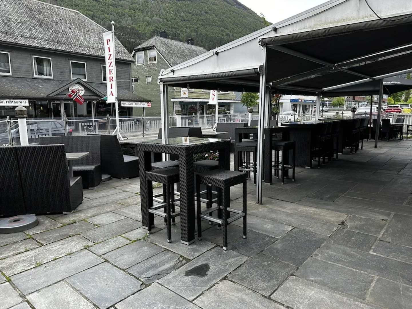 Stryn House - Hotel & Apartments