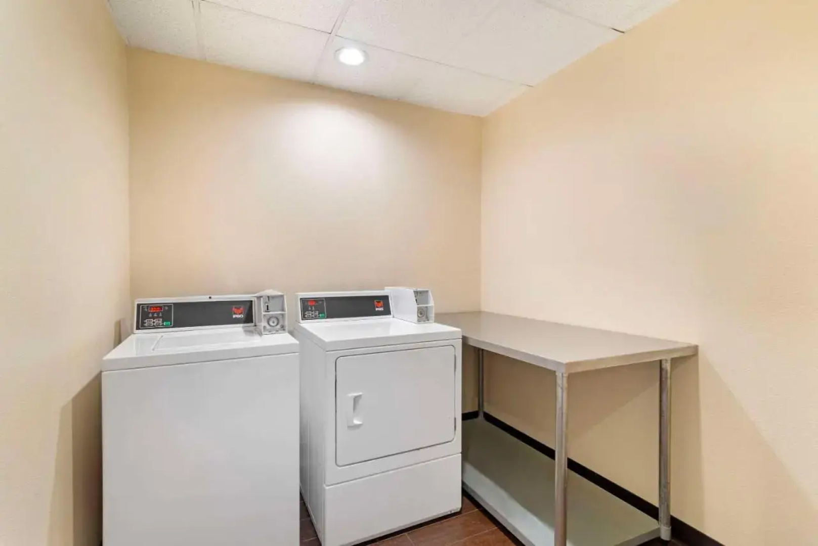 Holiday Inn Express Valley W Point Area