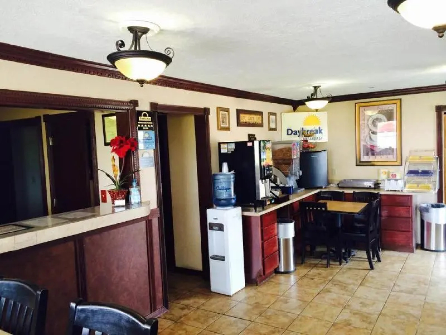 Days Inn By Wyndham Pratt