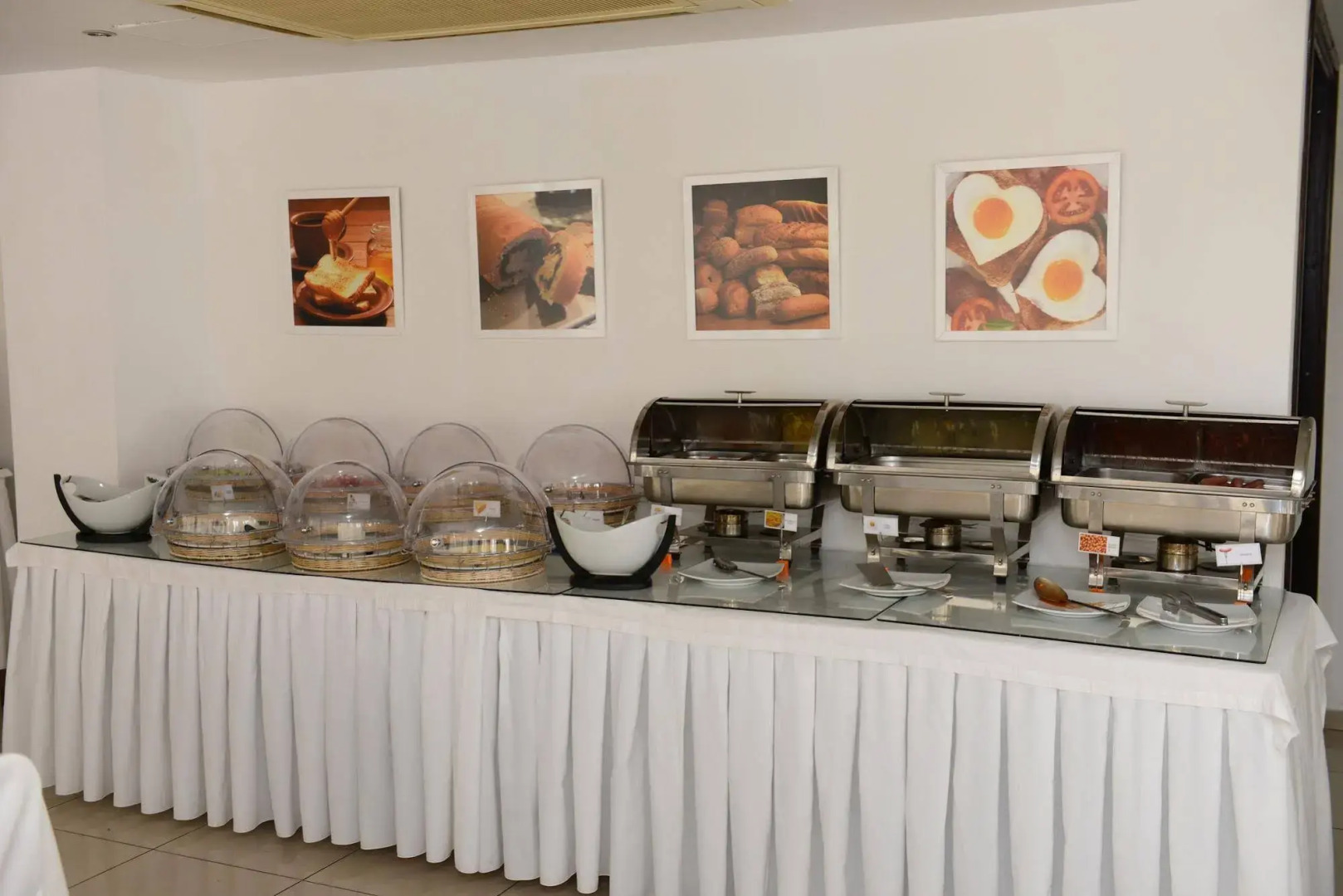 Les Palmiers Beach Hotel