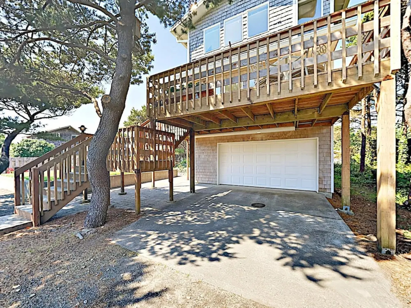 5870 Cloverdale - 4 Br Home