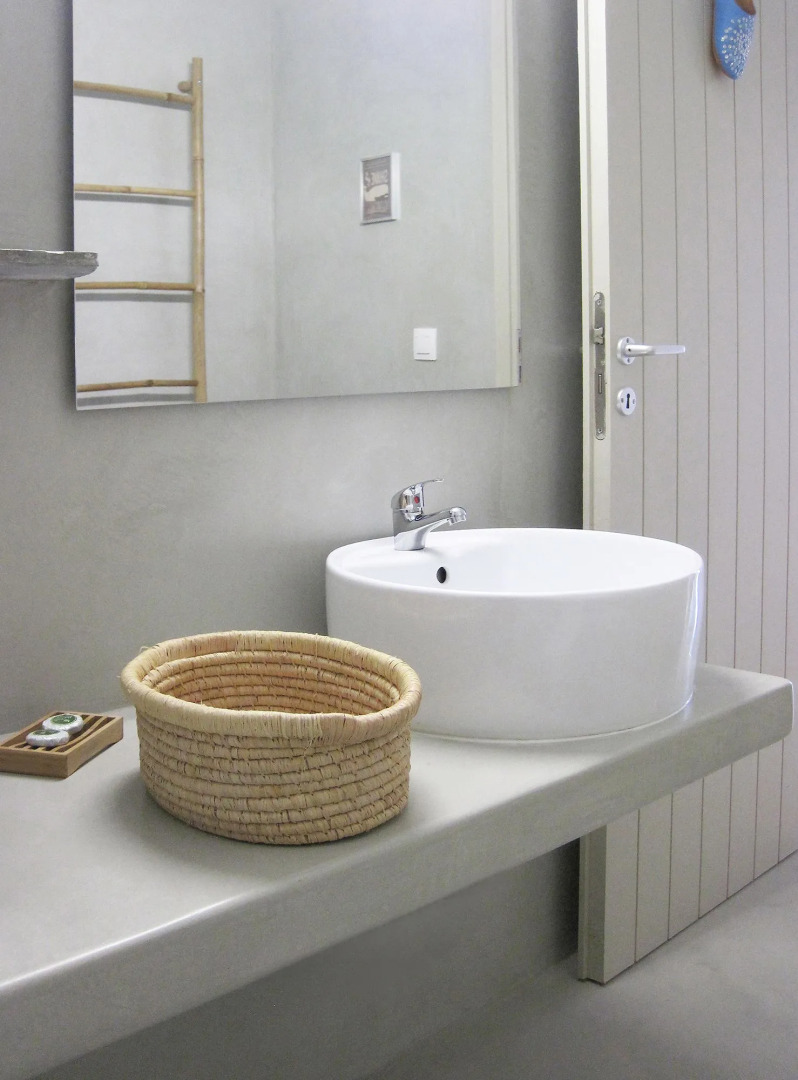 H4 horizon1 by K4 Kythnos