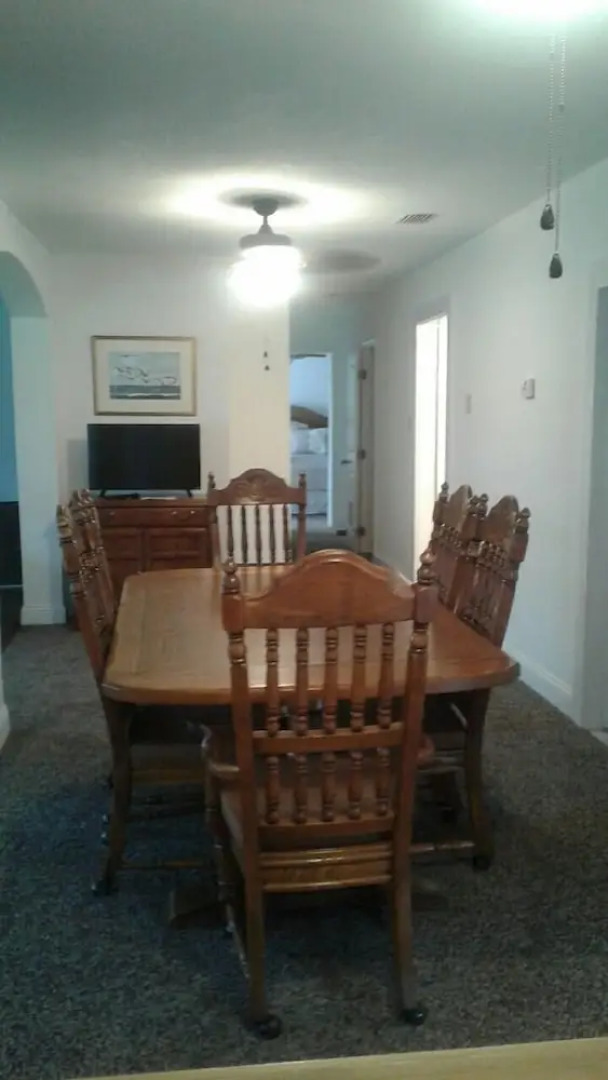 Port of Call Yacht Club at Astor Bridge Marina & Hotel