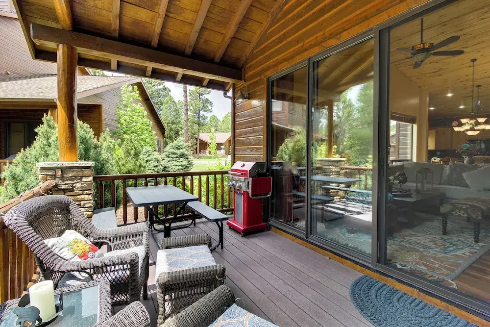 Fireside Comfort & Family Fun: Wooded Show Low Gem