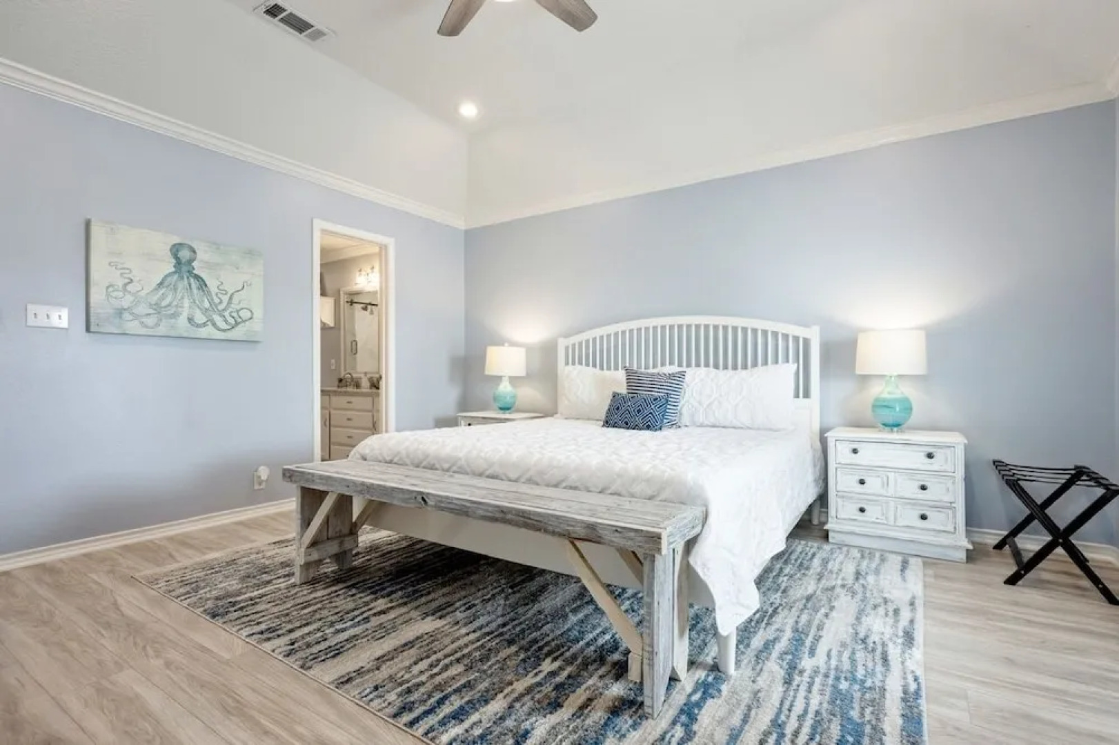 Bolivar Slam 3 Bedroom Home by RedAwning