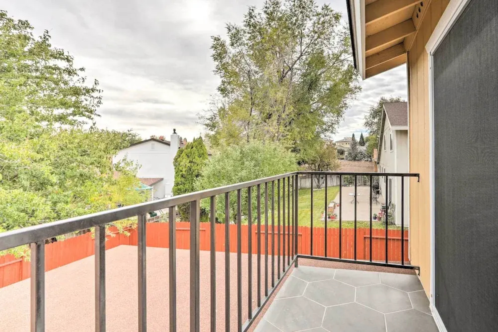 4 Mi to Dtwn Reno: Sleek Family Retreat!
