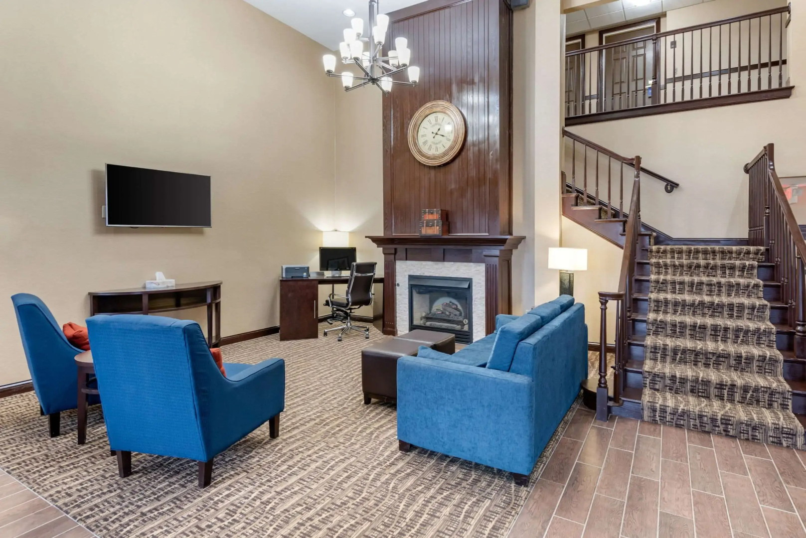 Comfort Inn & Suites Heath - Newark South