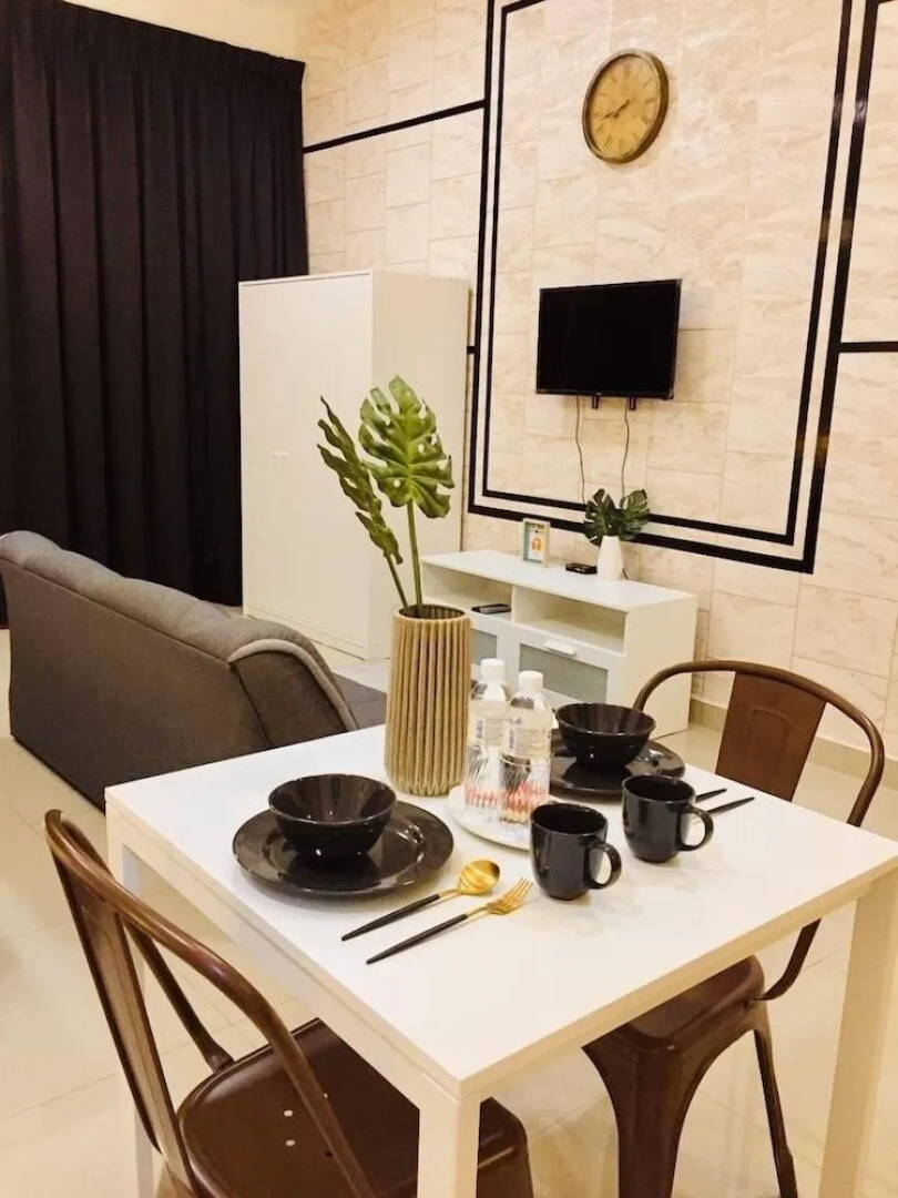 Palazio Mount Austin by Homefort Suites