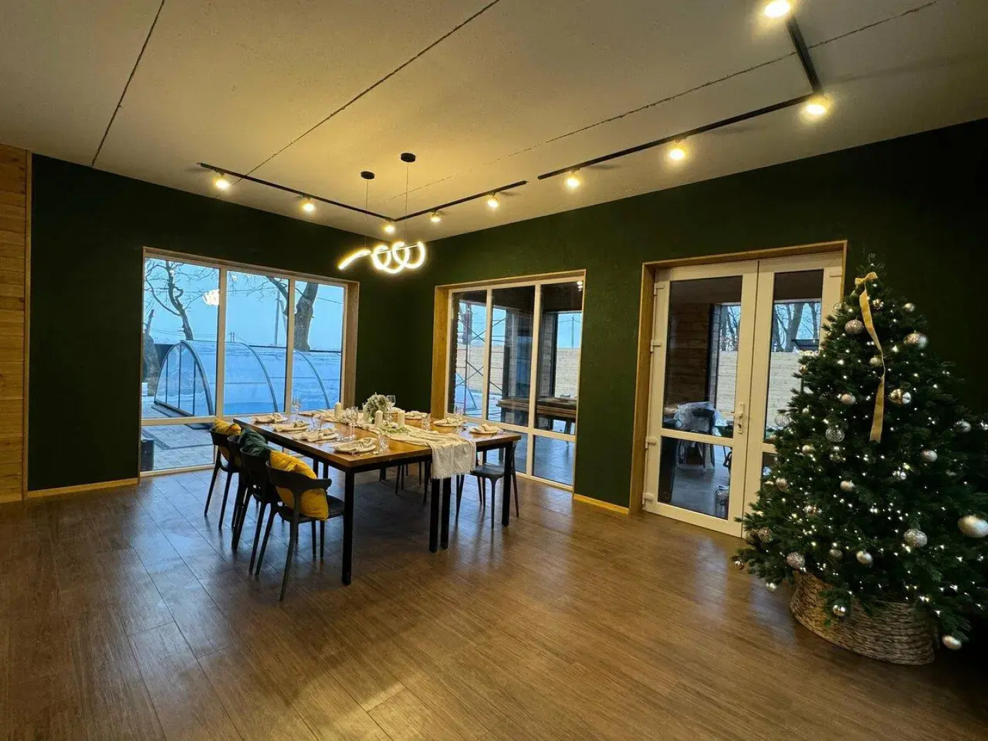 Barney’s House (Барнис Хаус)