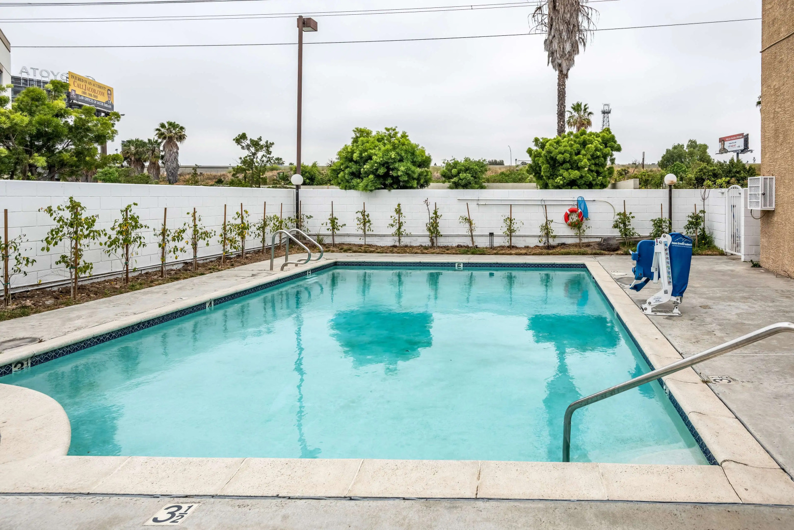 Motel 6 Gardena, CA - South