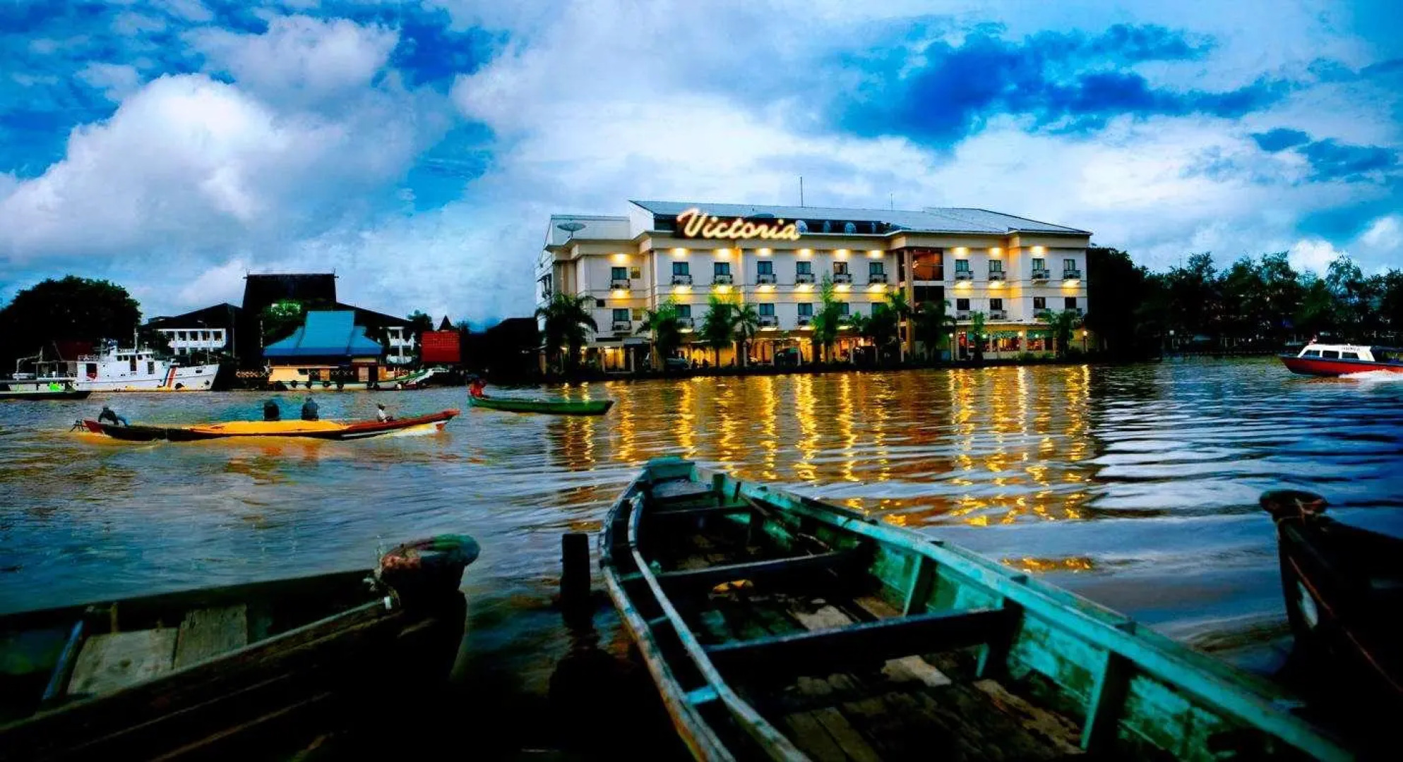 Hotel Victoria River View