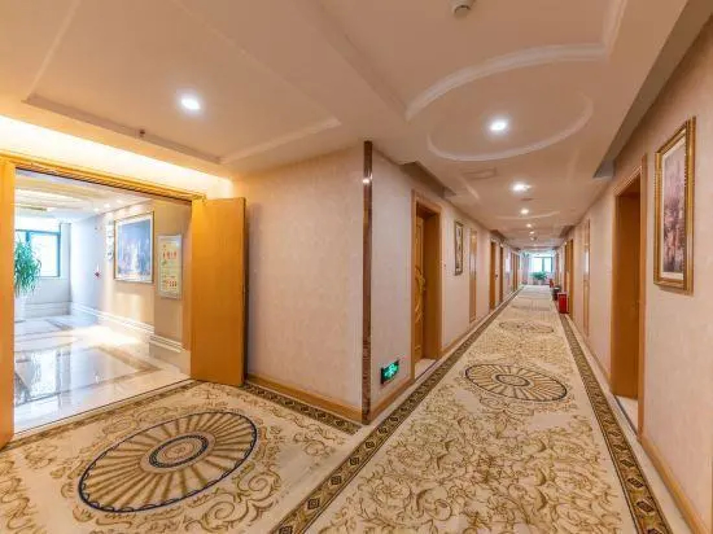 Vienna Hotel Yingcheng Hai Mountain Yingcheng