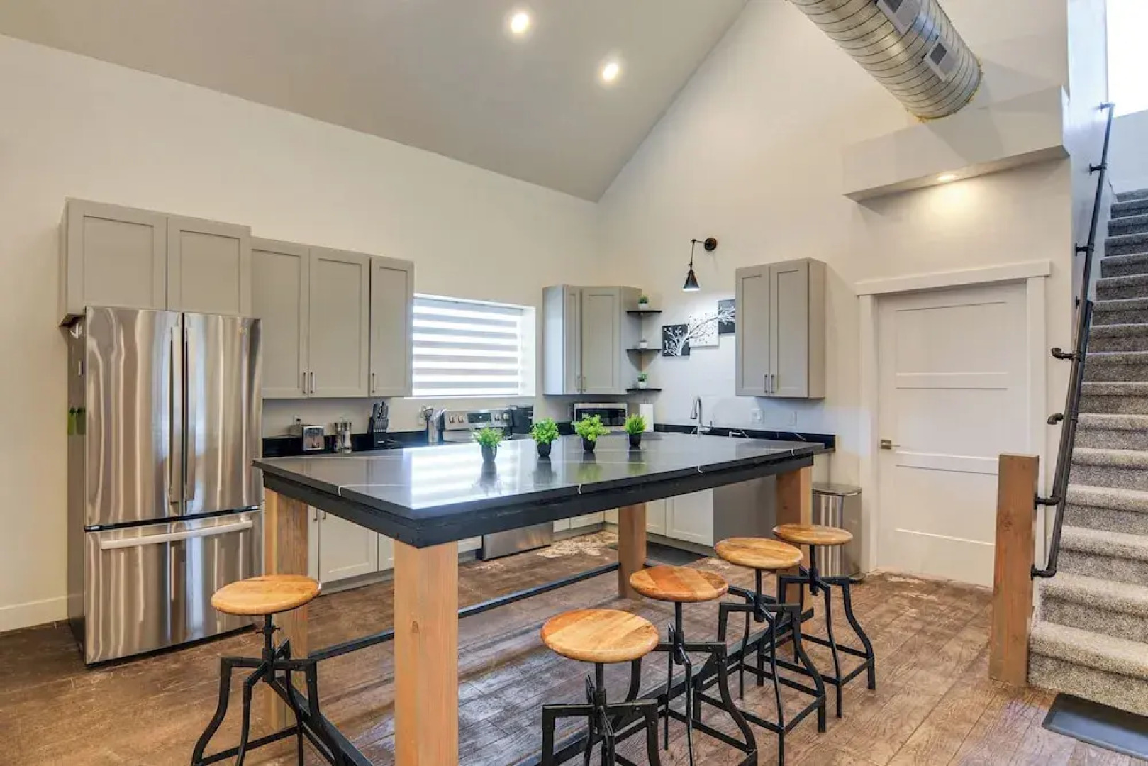 Between Bryce Canyon & Zion: Hiker's Paradise!