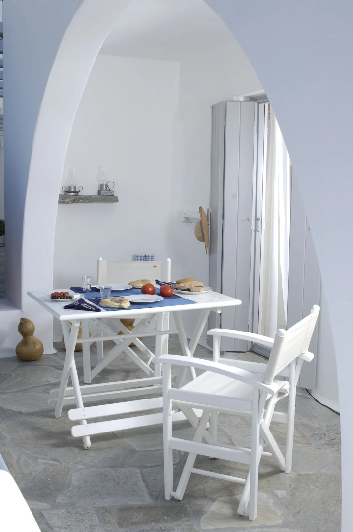 Kapetan Tasos Suites