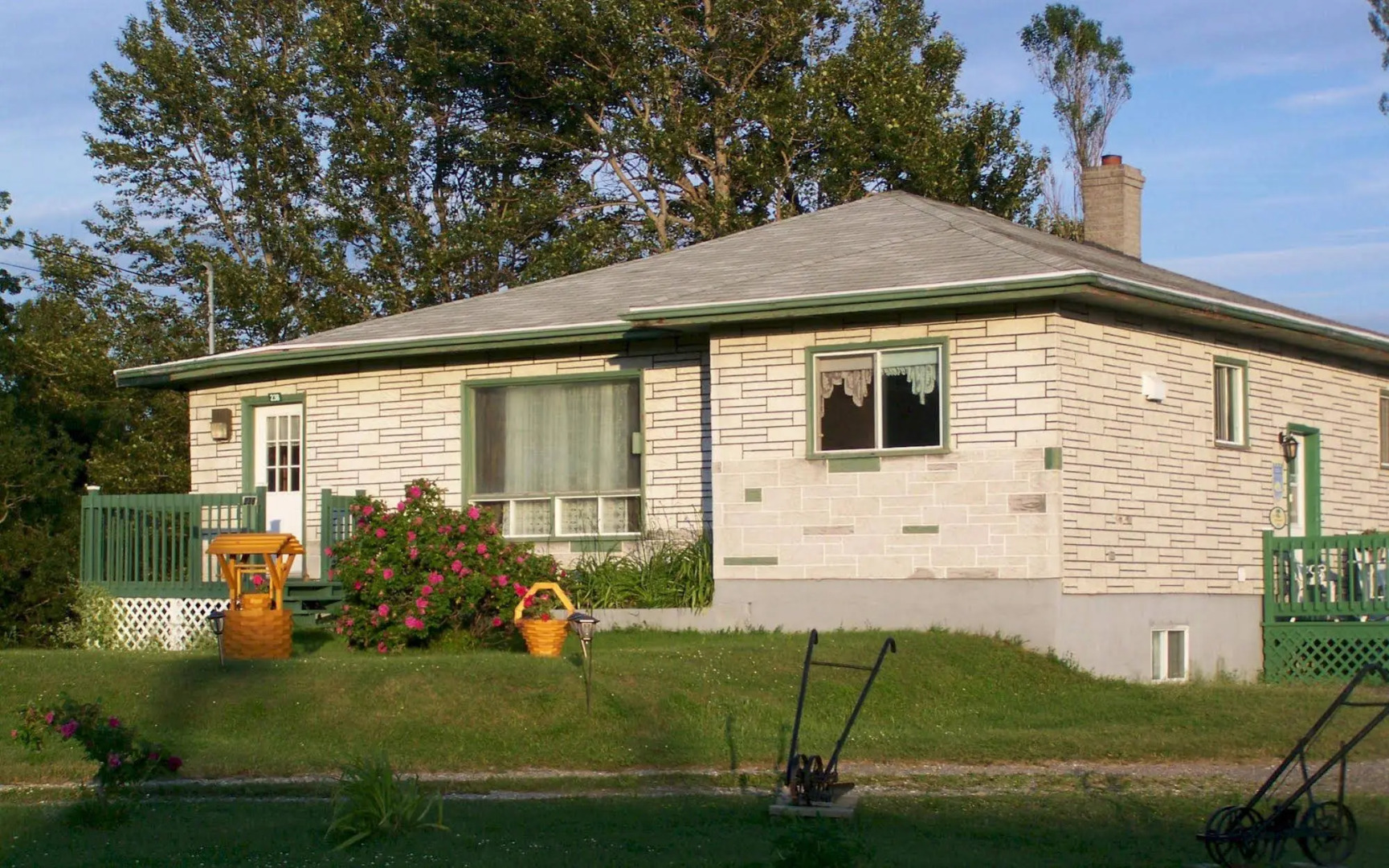 Domaine Joseph Ross Bed and Breakfast