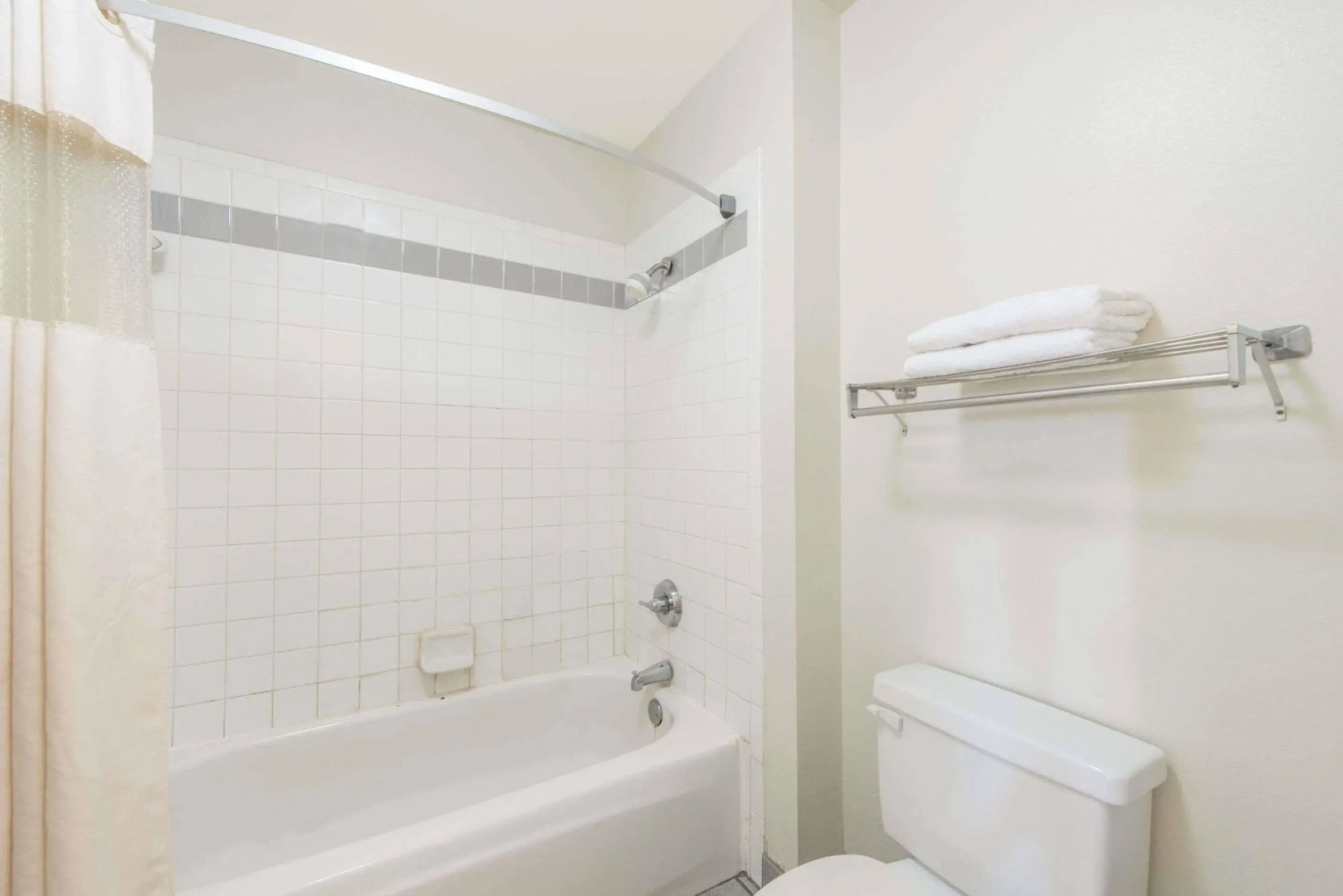 Travelodge by Wyndham Wichita Falls