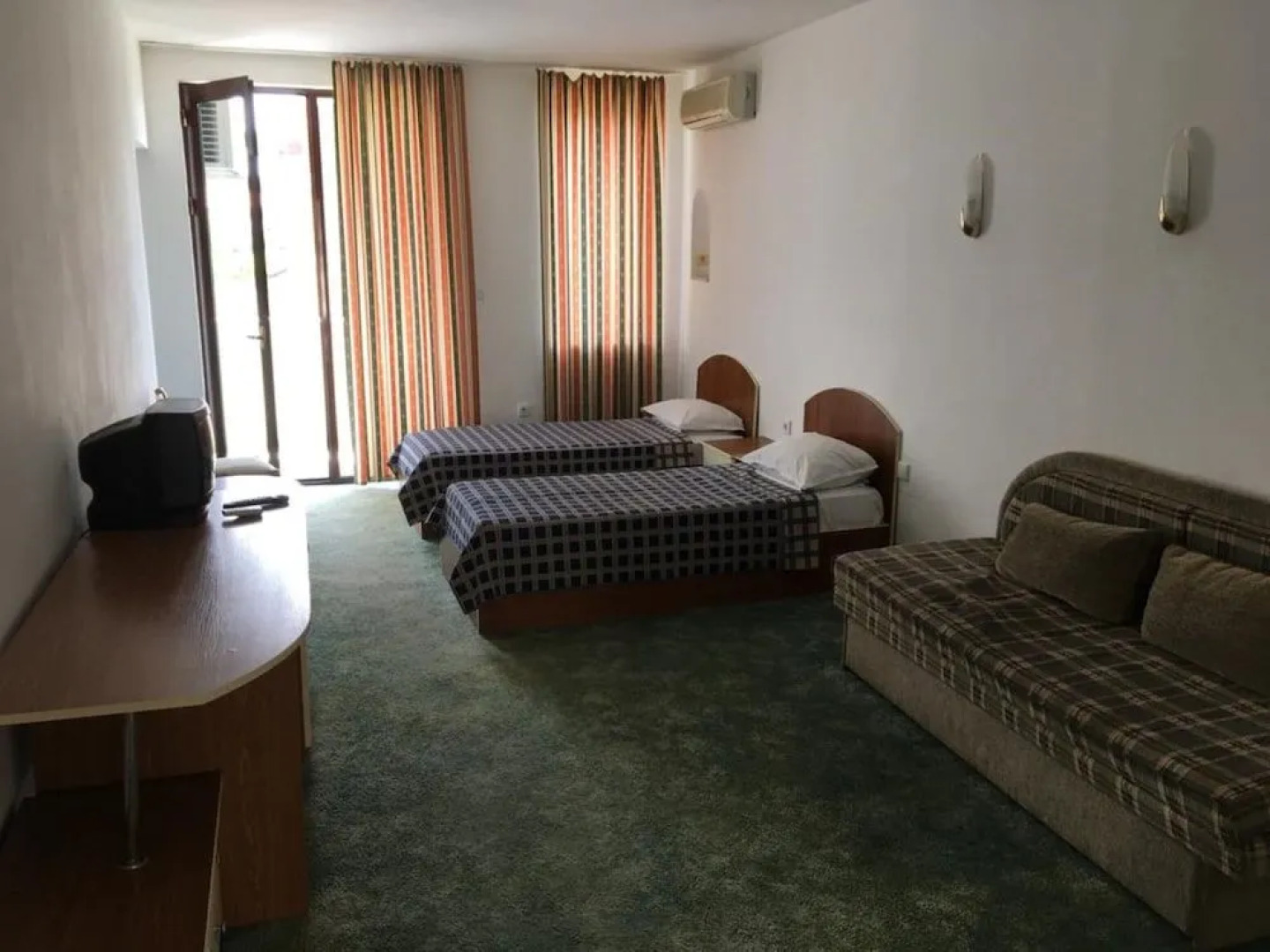 Hotel Corona by Asteri Hotels