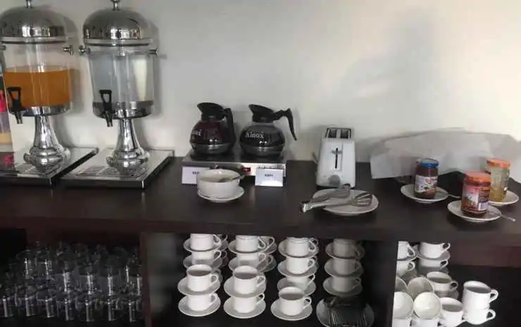 Wise Hotel Tomohon