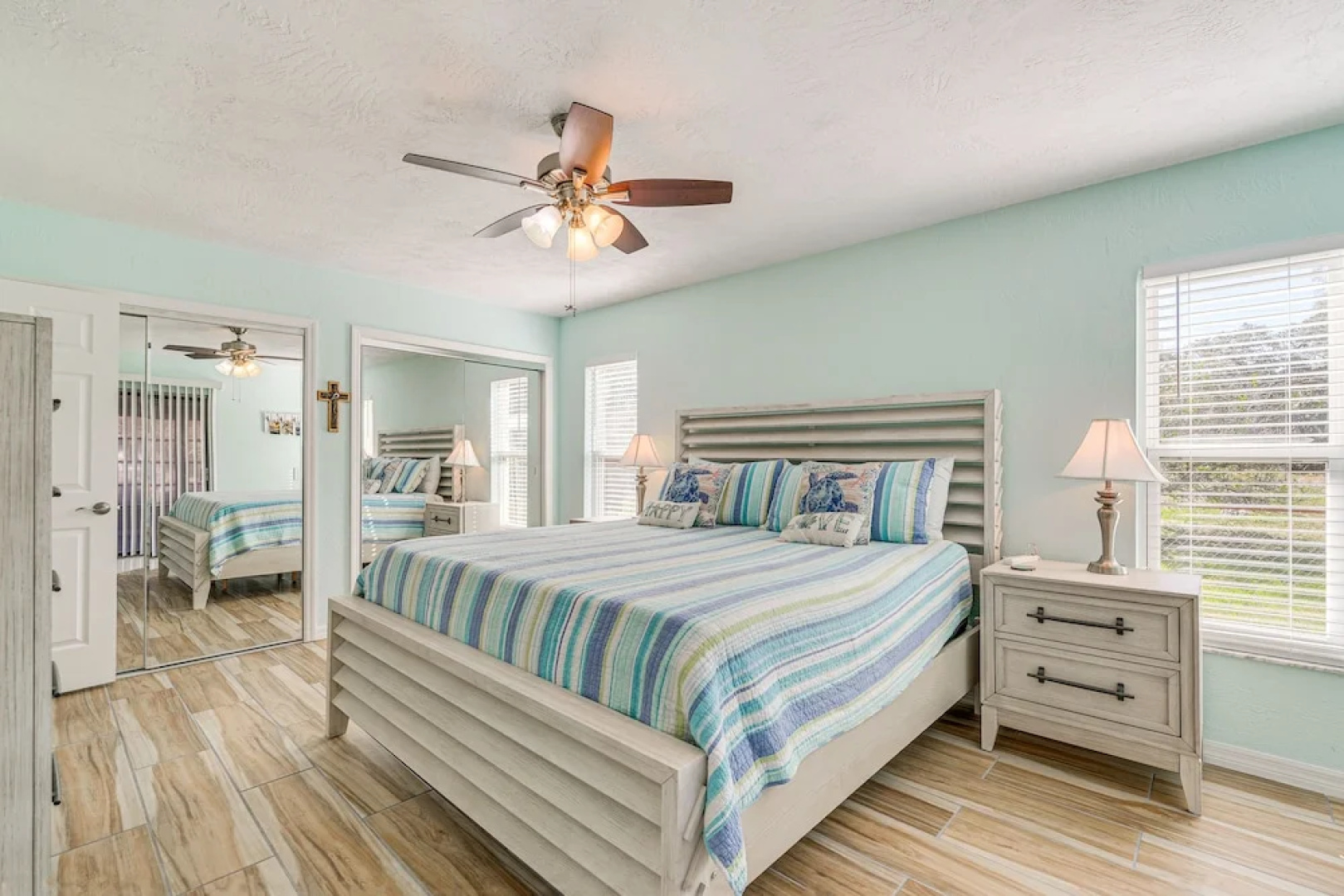 Riverfront Home With Private Dock, Fire Pit!