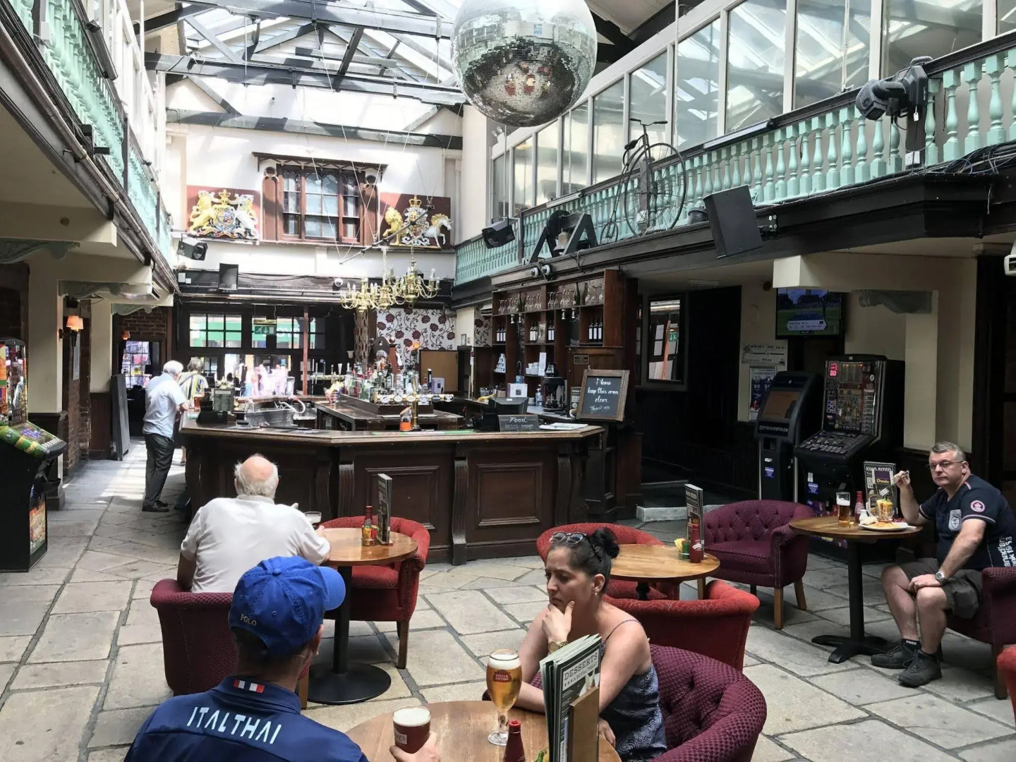 The Royal Victoria & Bull Hotel