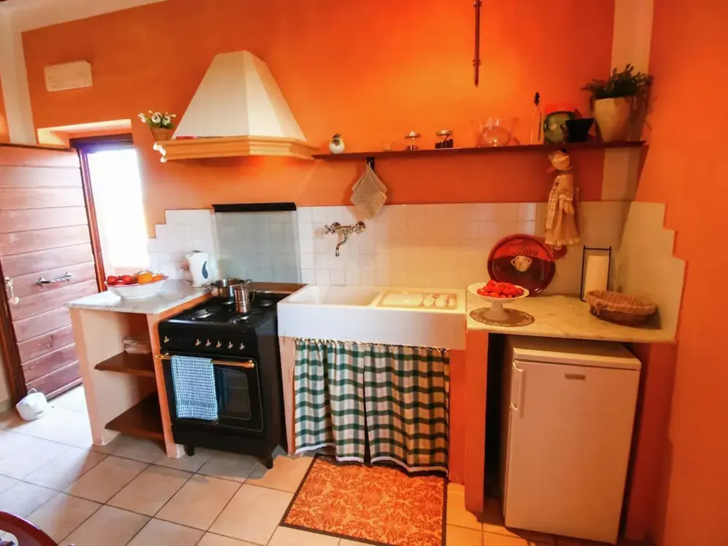 Apartment in Montalto Near Lake and Pool