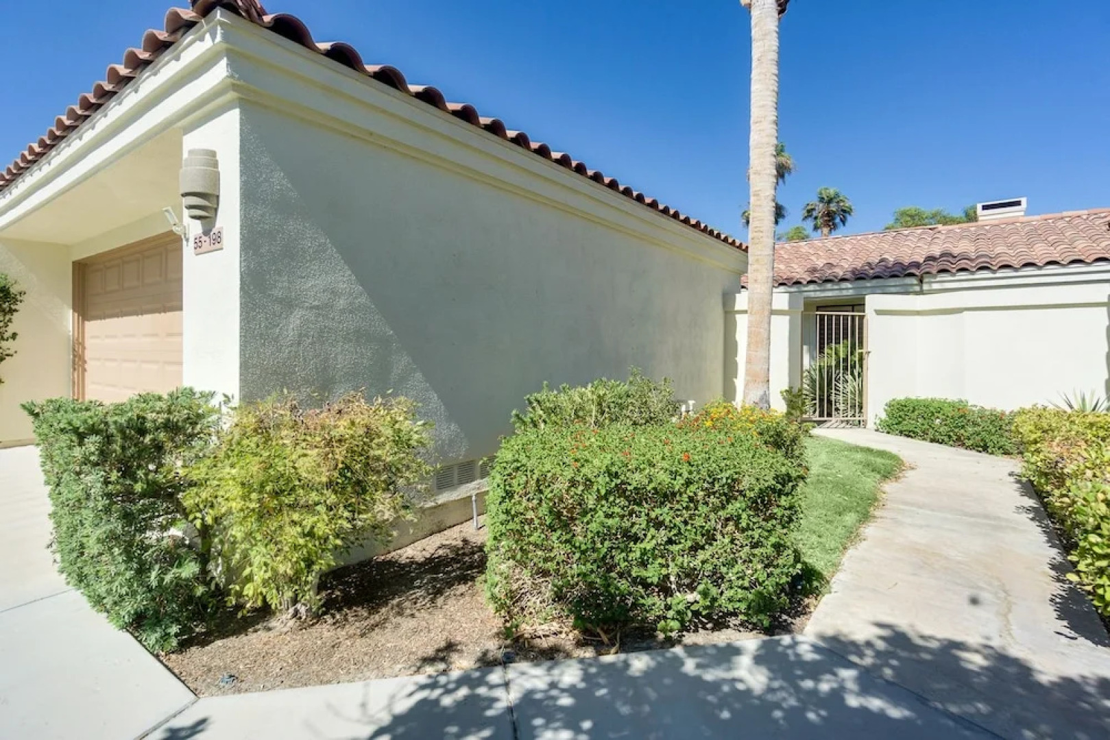 Golf Course View Condo by RedAwning