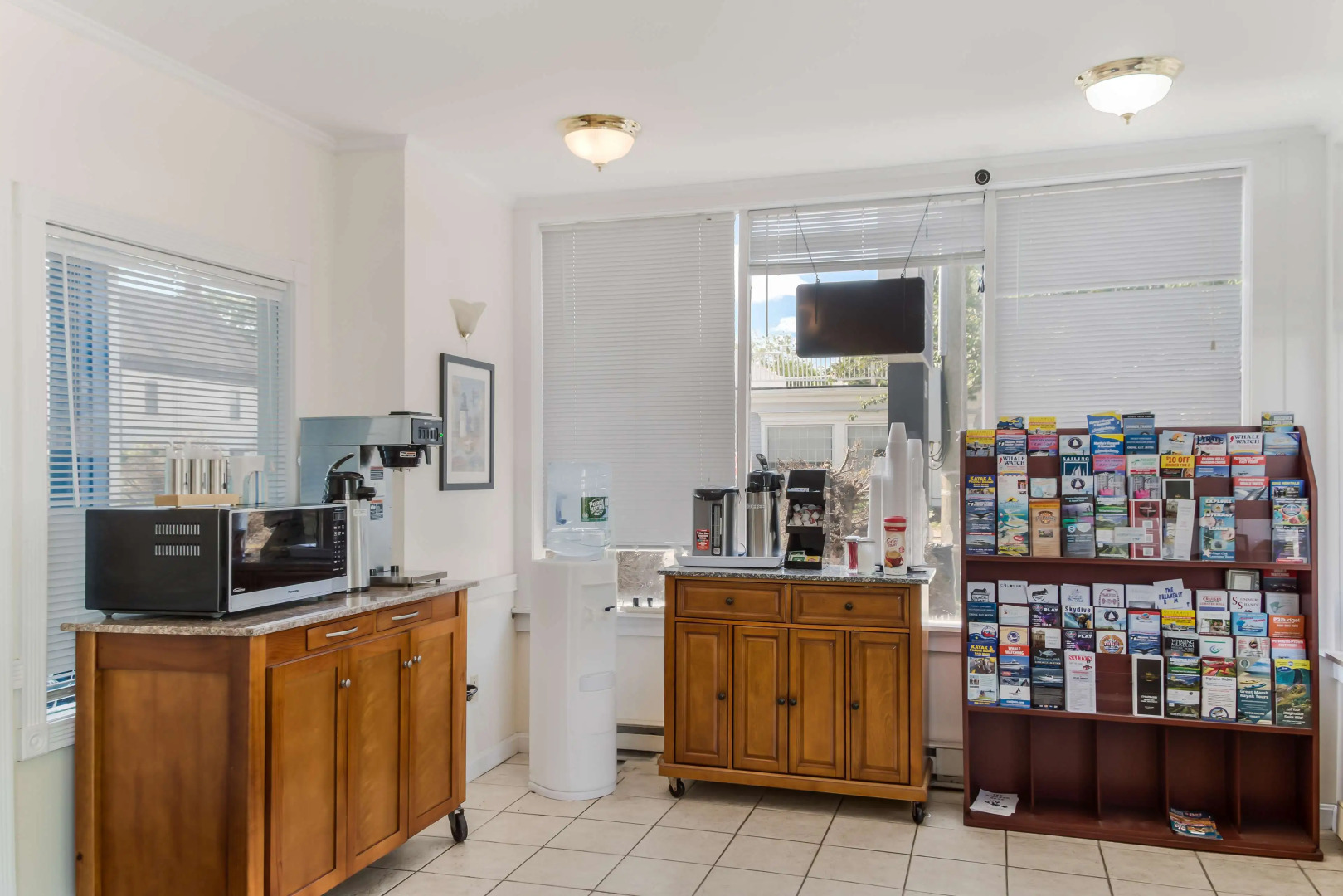 Americas Best Value Inn & Suites Hyannis Cape Cod