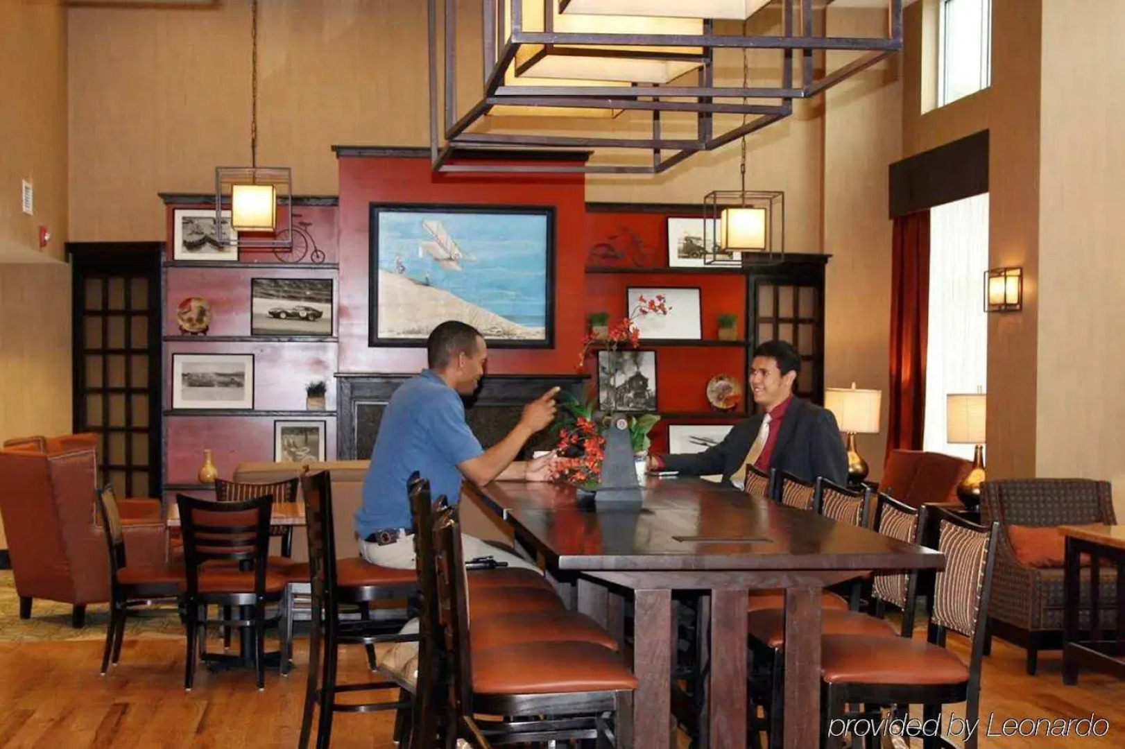 Hampton Inn & Suites Charlotte Airport