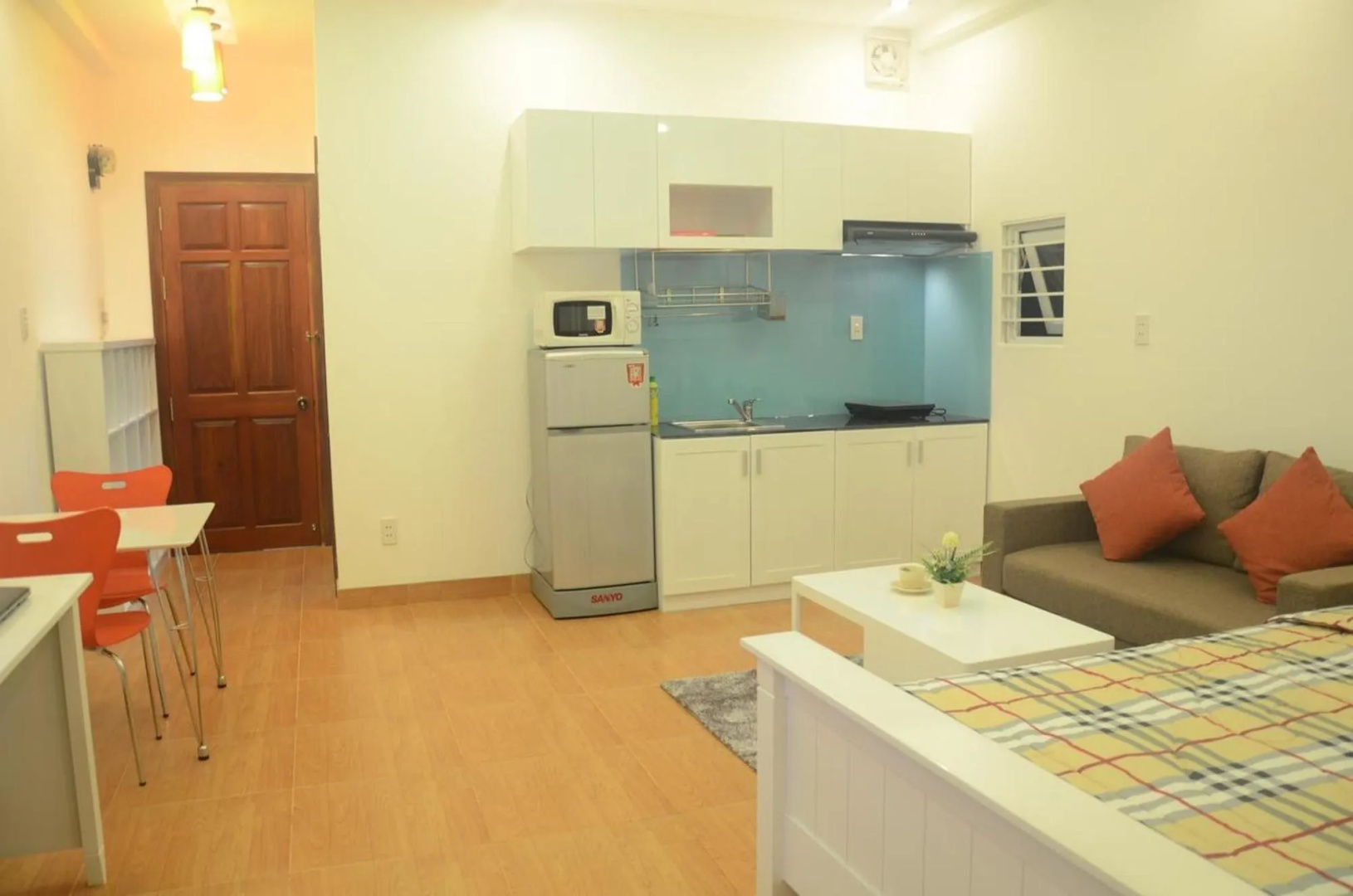 Smiley Apartment 3