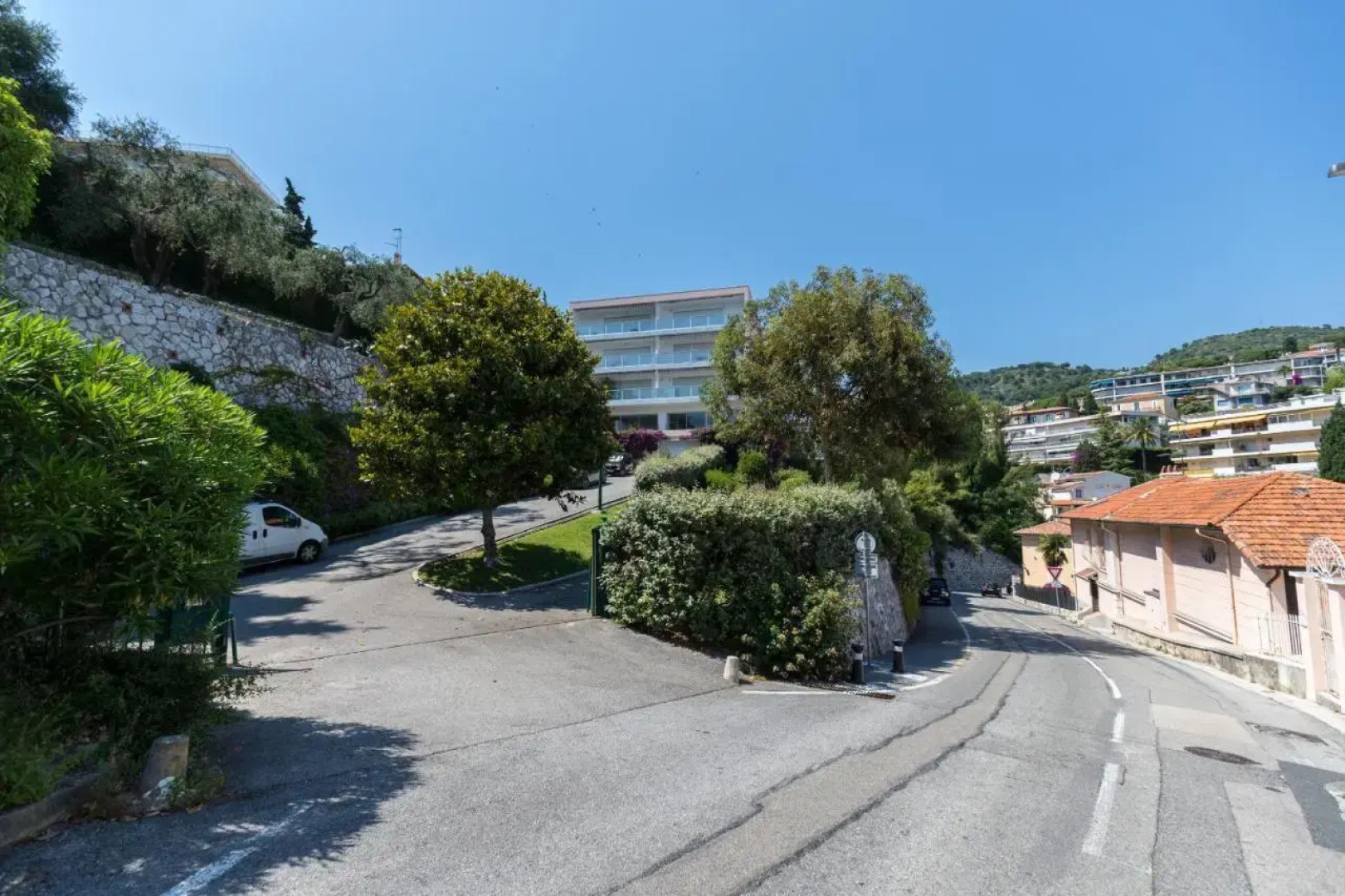 Sea View Park Swimming Pool & Tennis 2 Bdrs