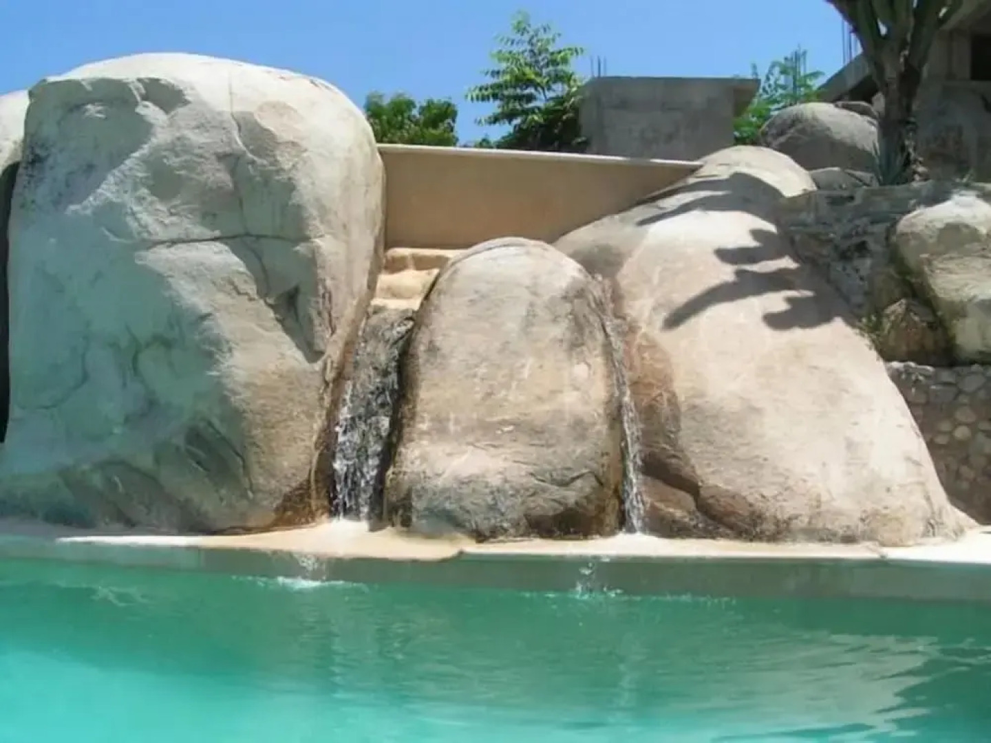 Paradise Lagoon Hotel