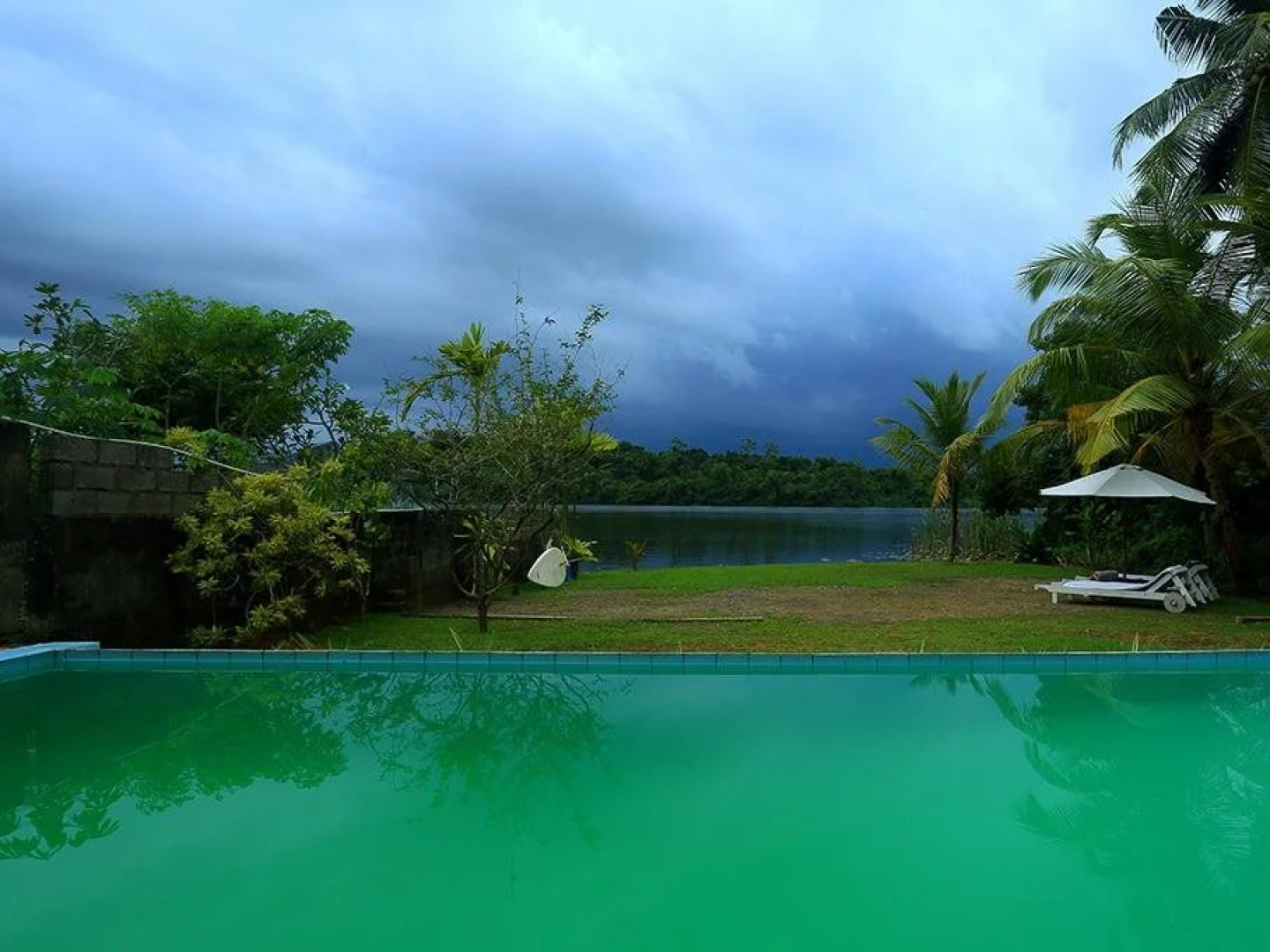 Blue Mangrove Villa