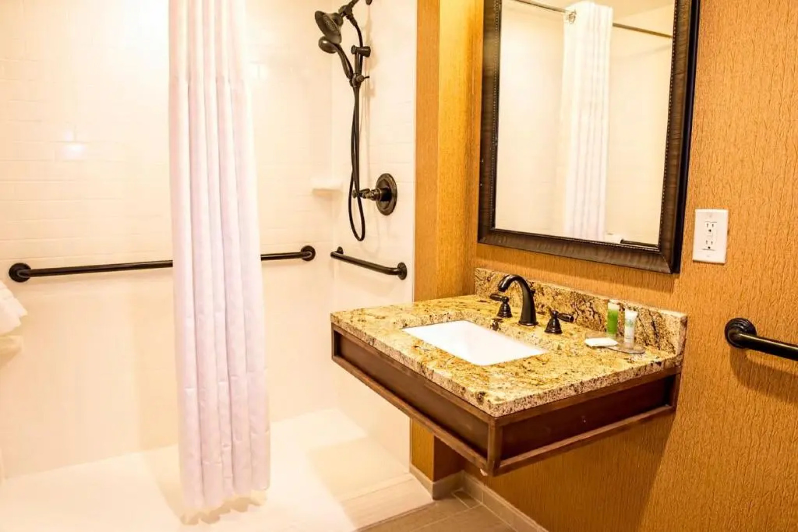 Amicalola Falls State Park & Lodge