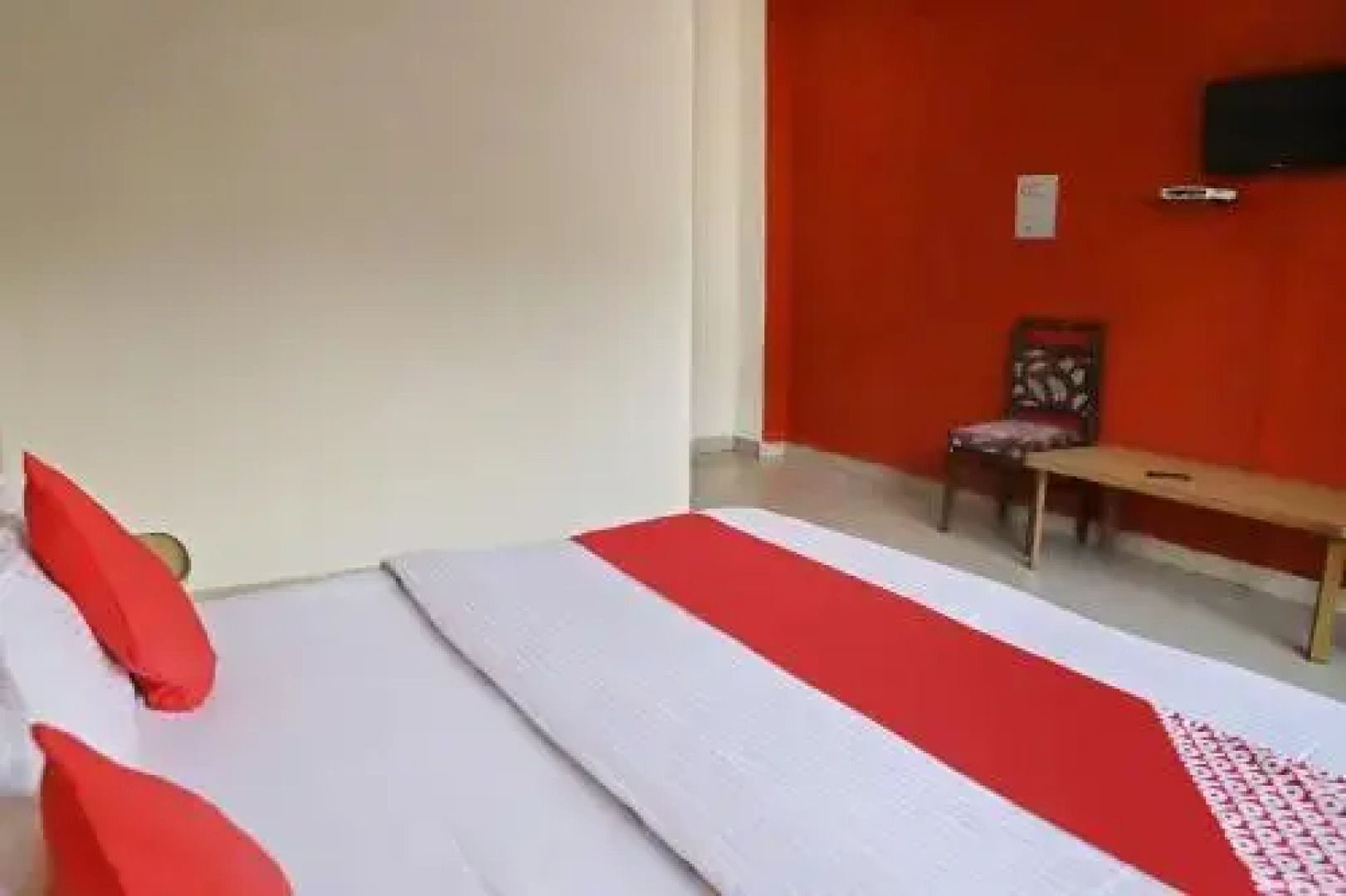 Oyo 24737 Shaivy Homestay And Saini Bhojnalay