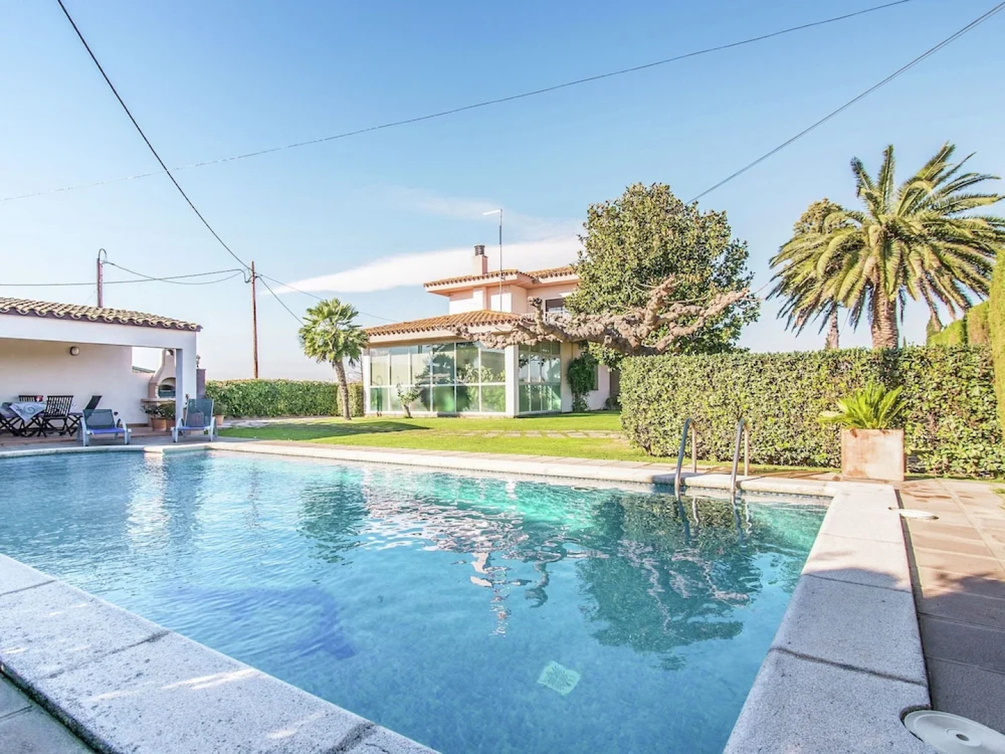 Beautiful Detached Holiday Home With Swimming Pool and Garden Near the Coast
