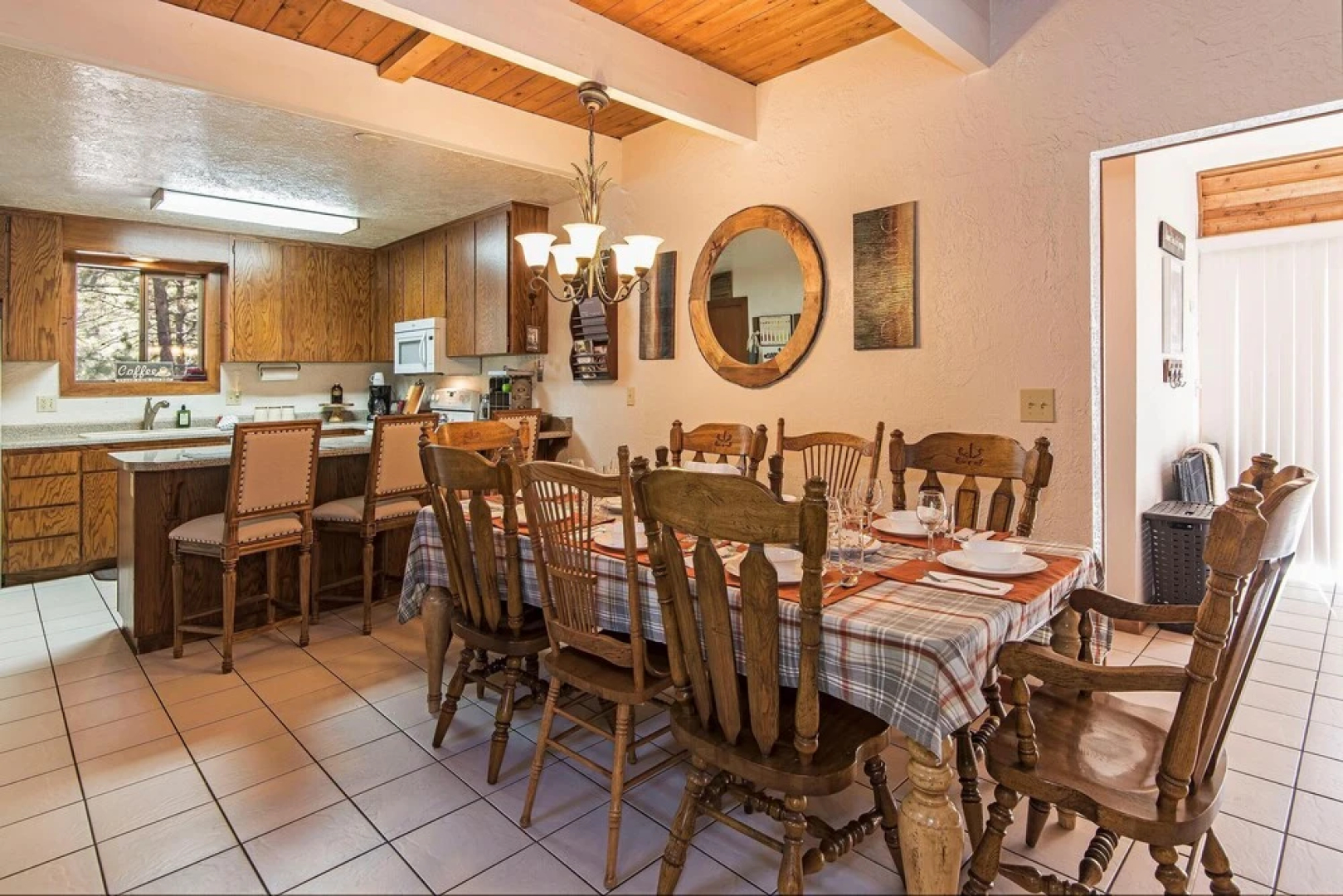 Cedar Cove Lodge