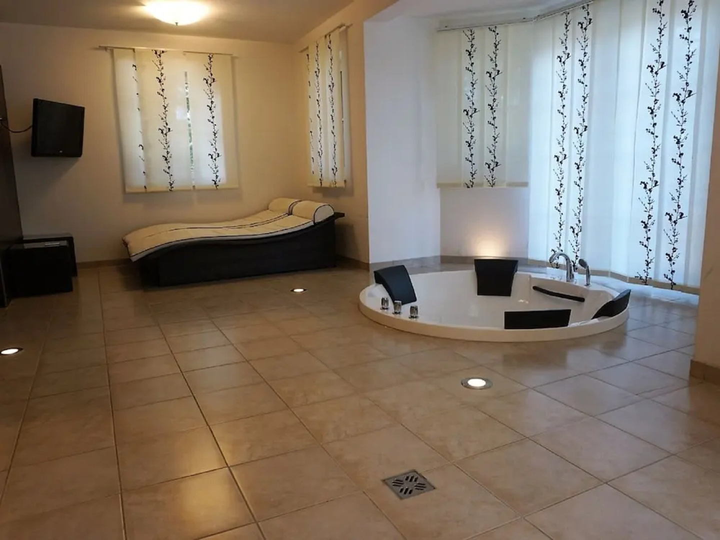 Spacious Chalet in Koralpe with Private Sauna