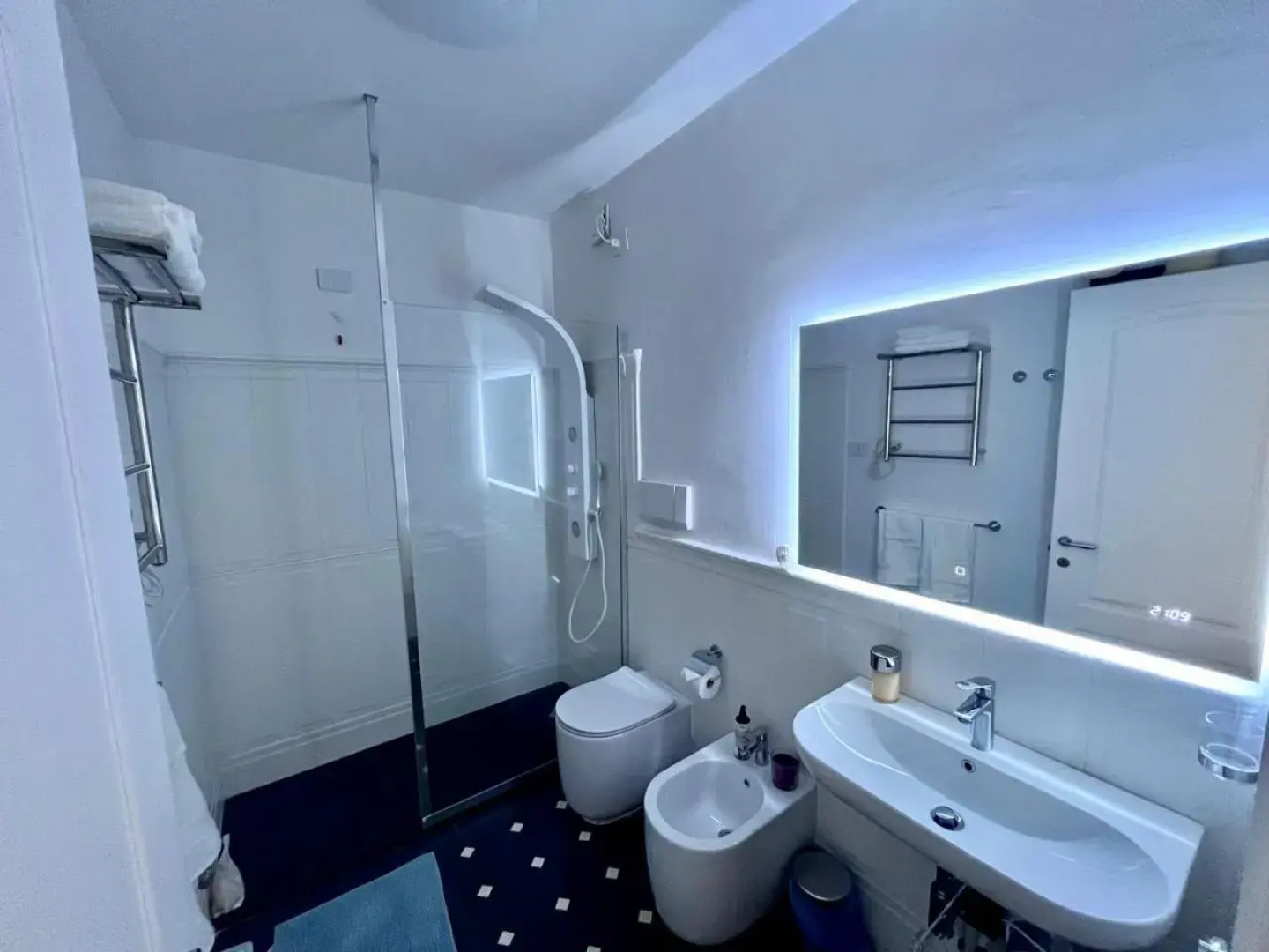 Ad Home Mare - Frontemare, 1 Minuto Dalla Spiaggia