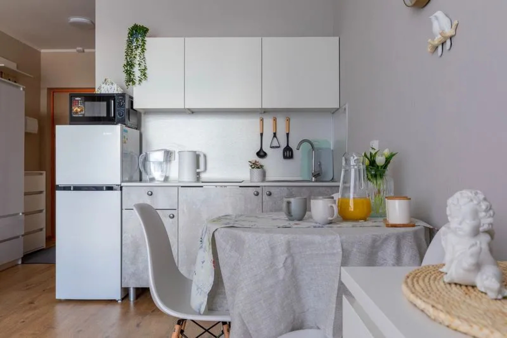 Какаду на проезде Толубеевский, д. 8, корп. 2