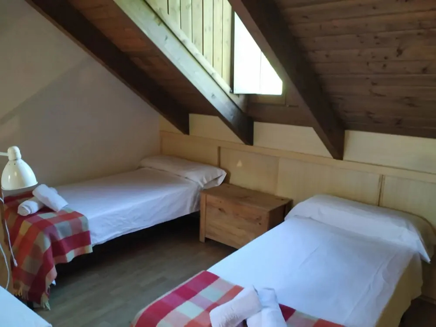 Chalet centro de escarrilla casa 7