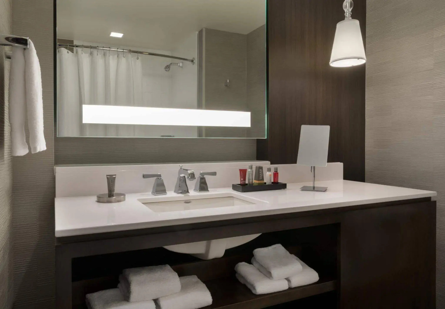 Buffalo Marriott at LECOM HARBORCENTER