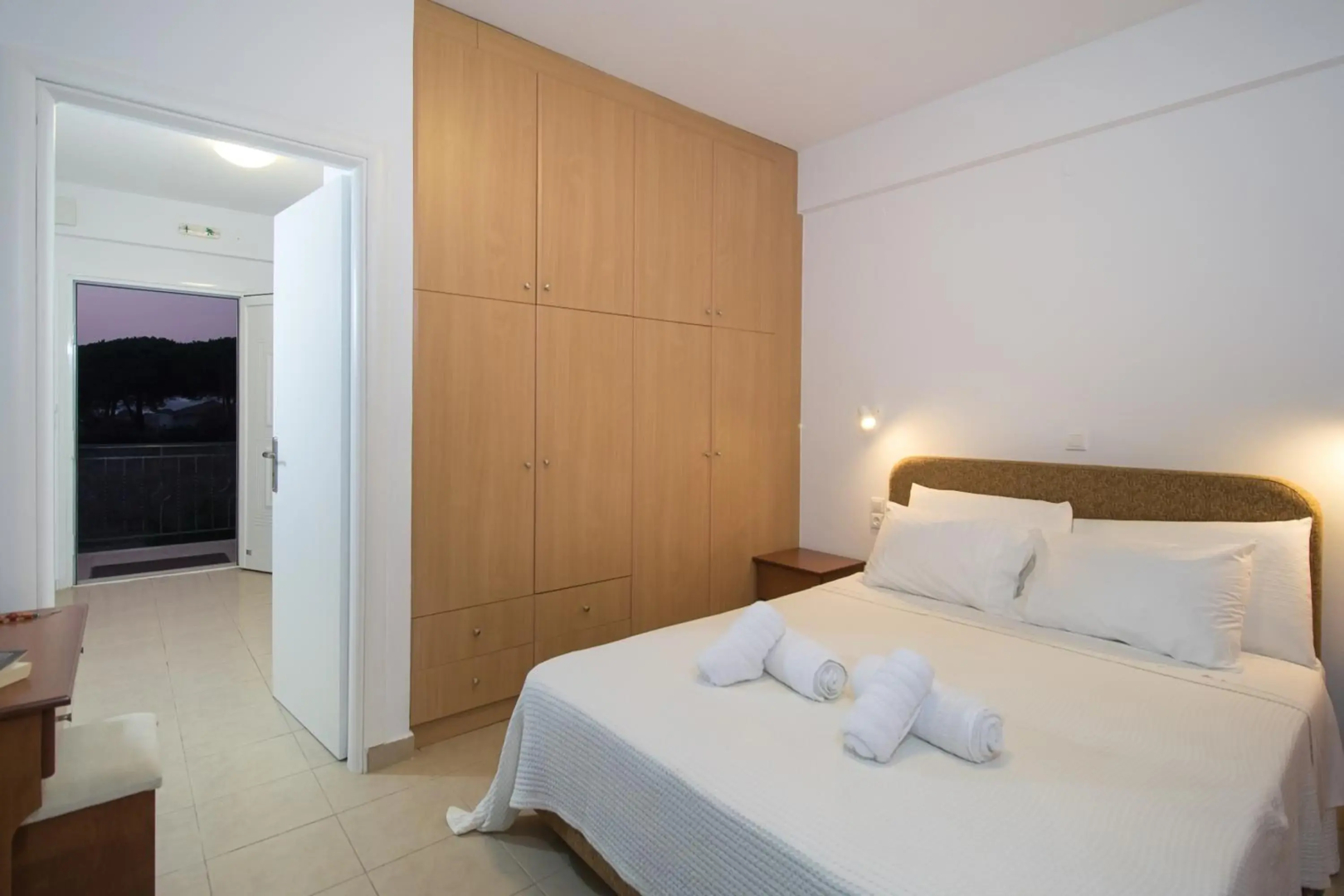 Romanos Beach Villas
