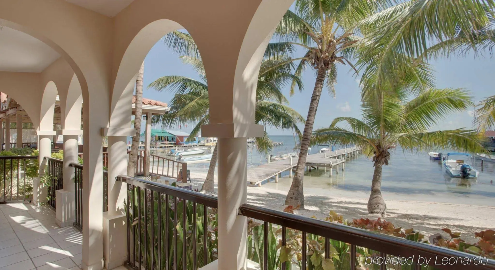 Sunbreeze Suites