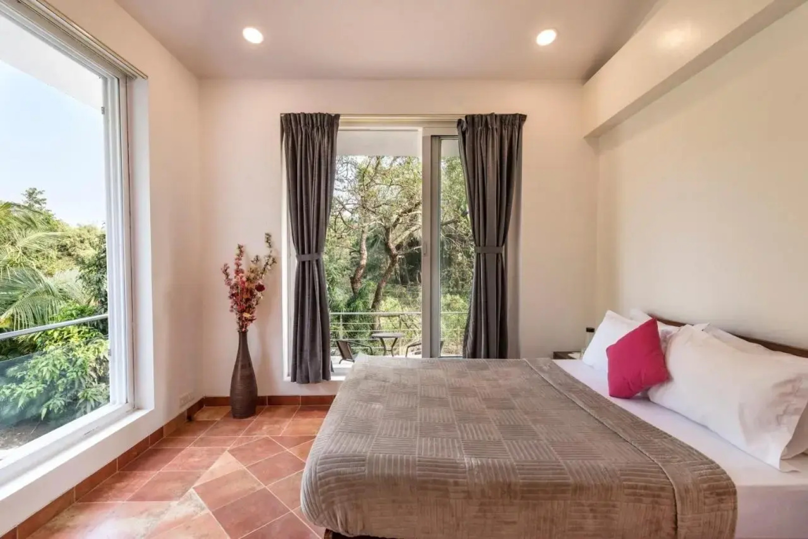 Saffronstays Osaree, Alibaug