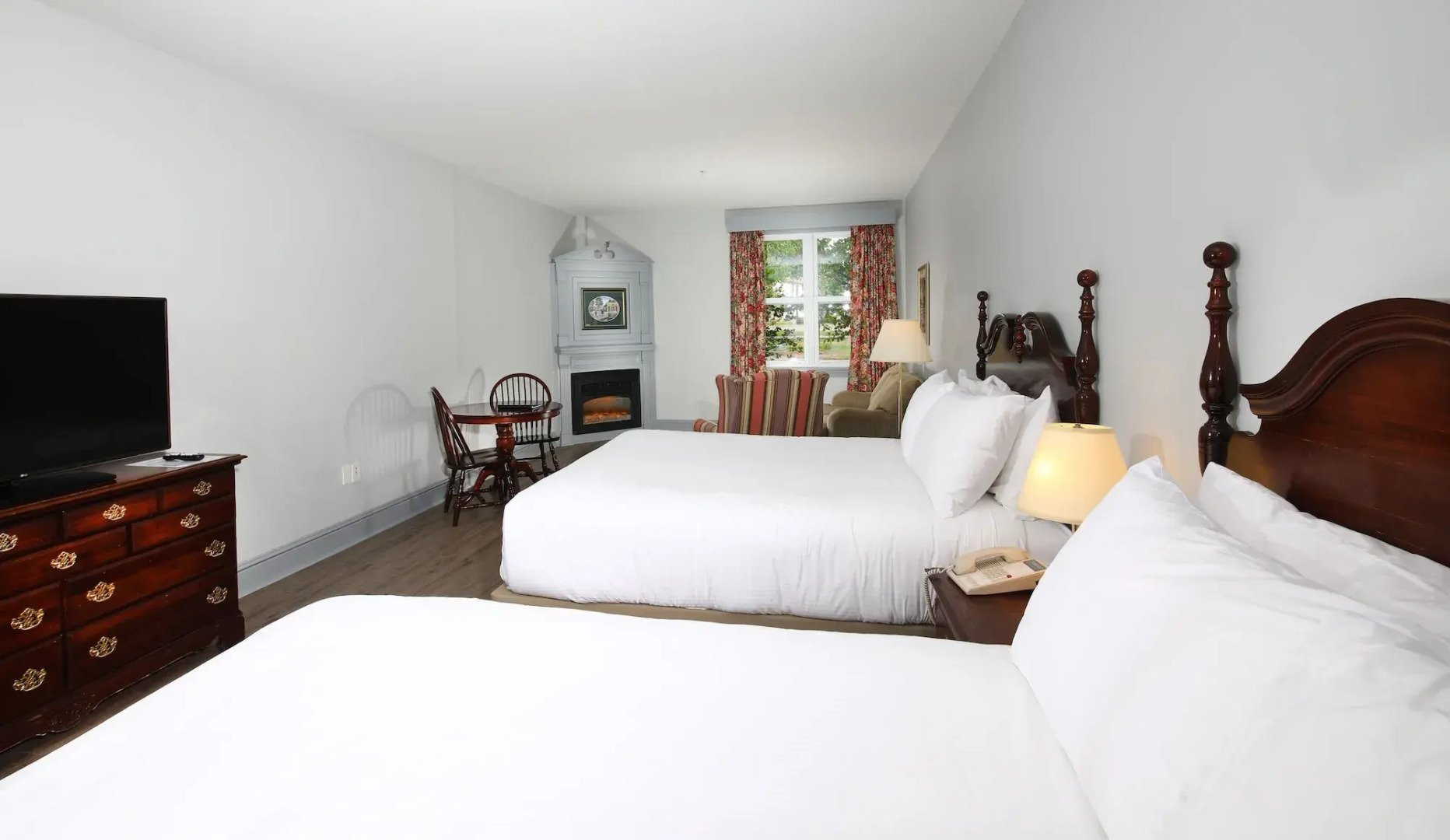 Loyalist Country Inn & Conference Centre