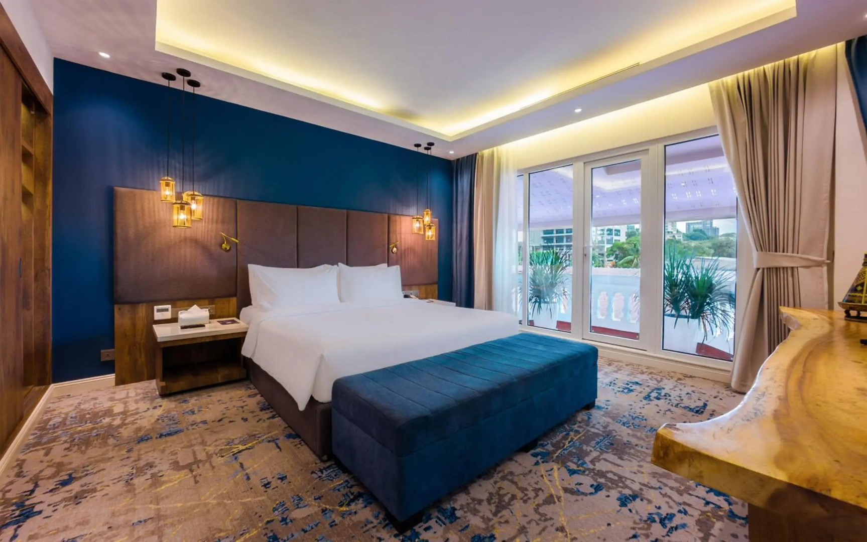 Queenco Hotel & Casino