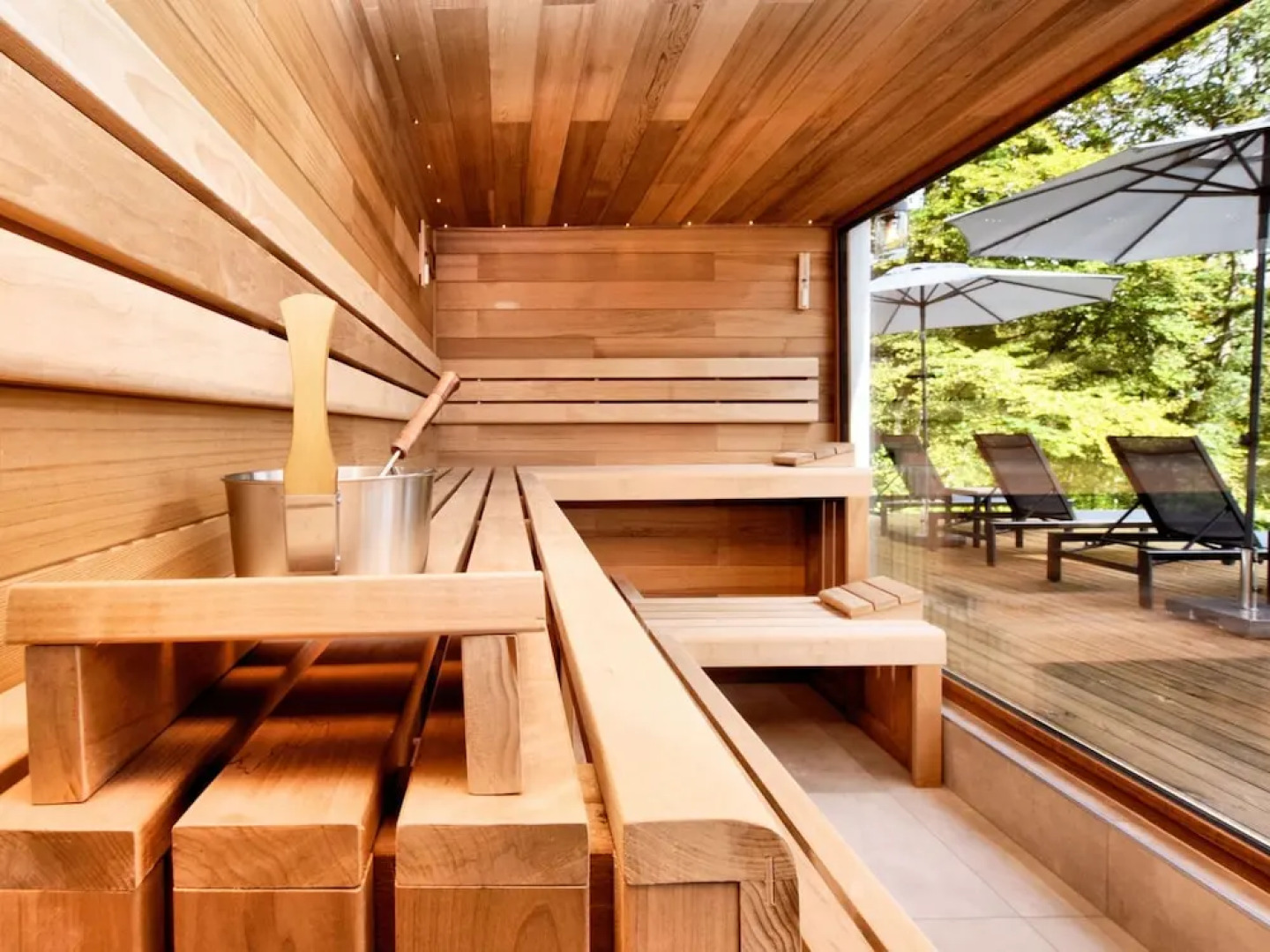 Opulent Holiday Home in Spa with Sauna, Hot Tub, Playroom