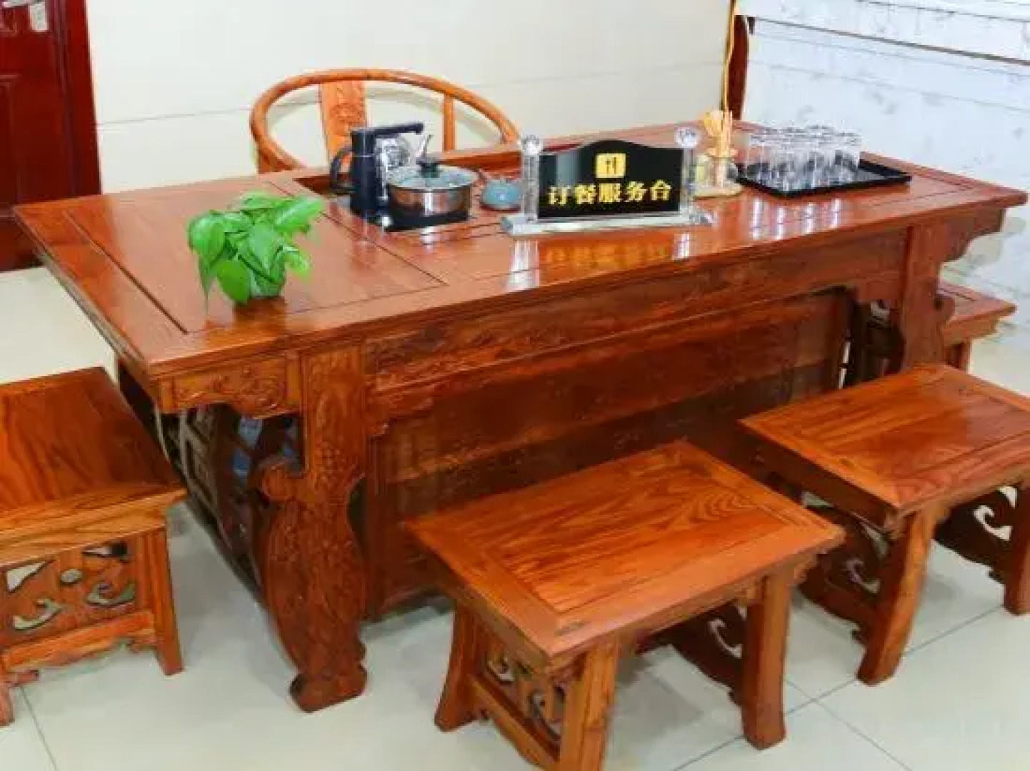 Linfen junrui business hotel