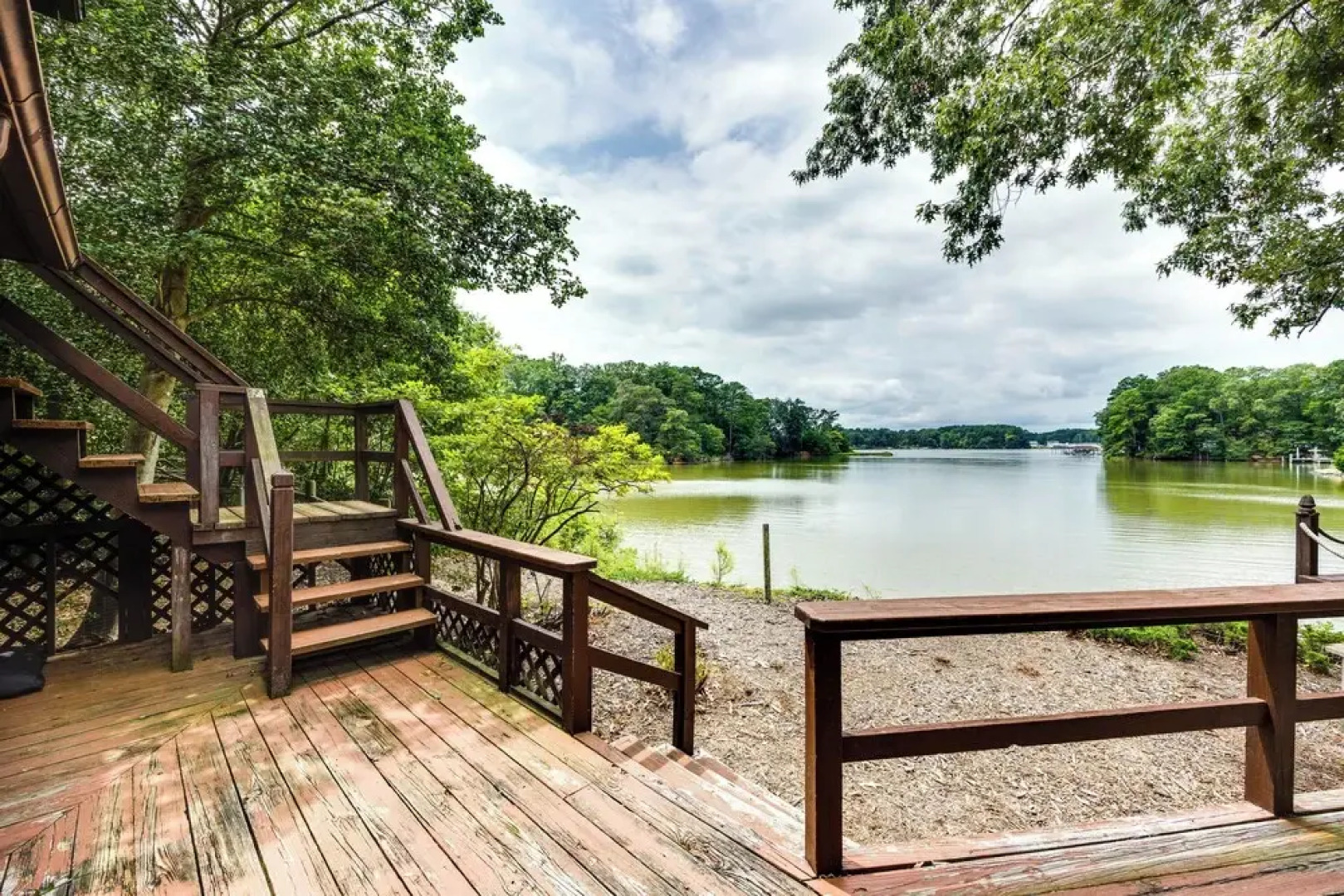Waterfront Heathsville Cottage w/ Dock & Hot Tub!