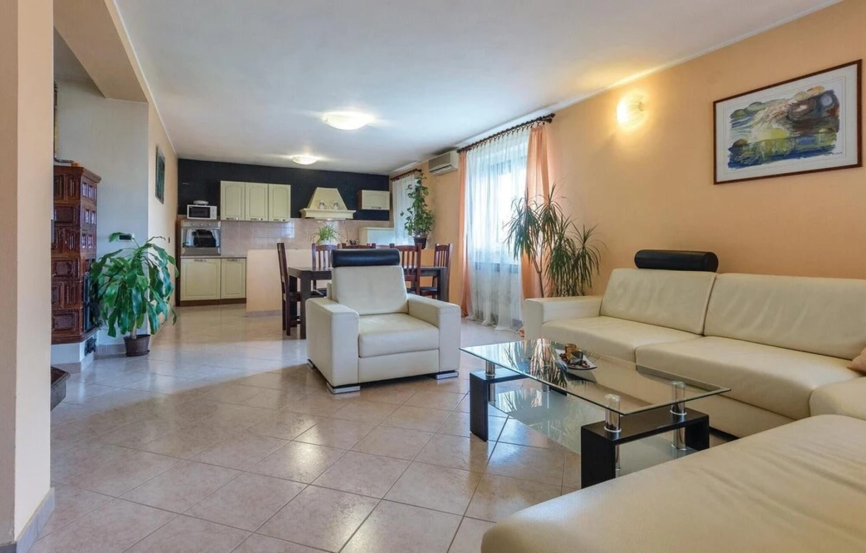 Beautiful Home in Sisan With Wifi and 5 Bedrooms